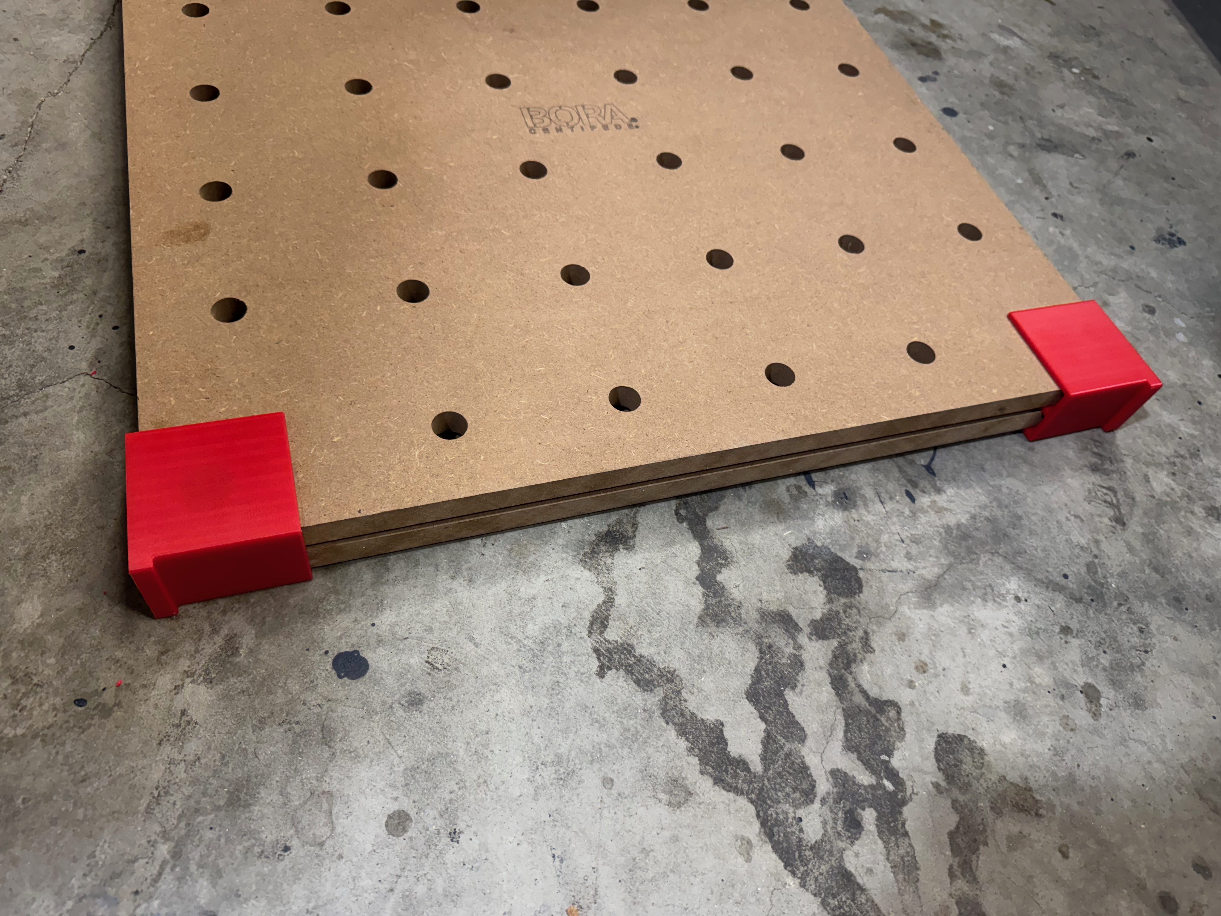 Miniatura 2 do modelo 3D Bora 2x4 Table Top Corner Protector