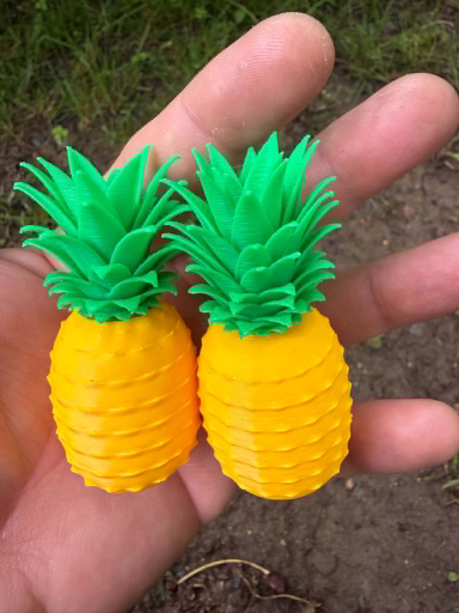 Miniatura 3 do modelo 3D Realistic pineapple miniature