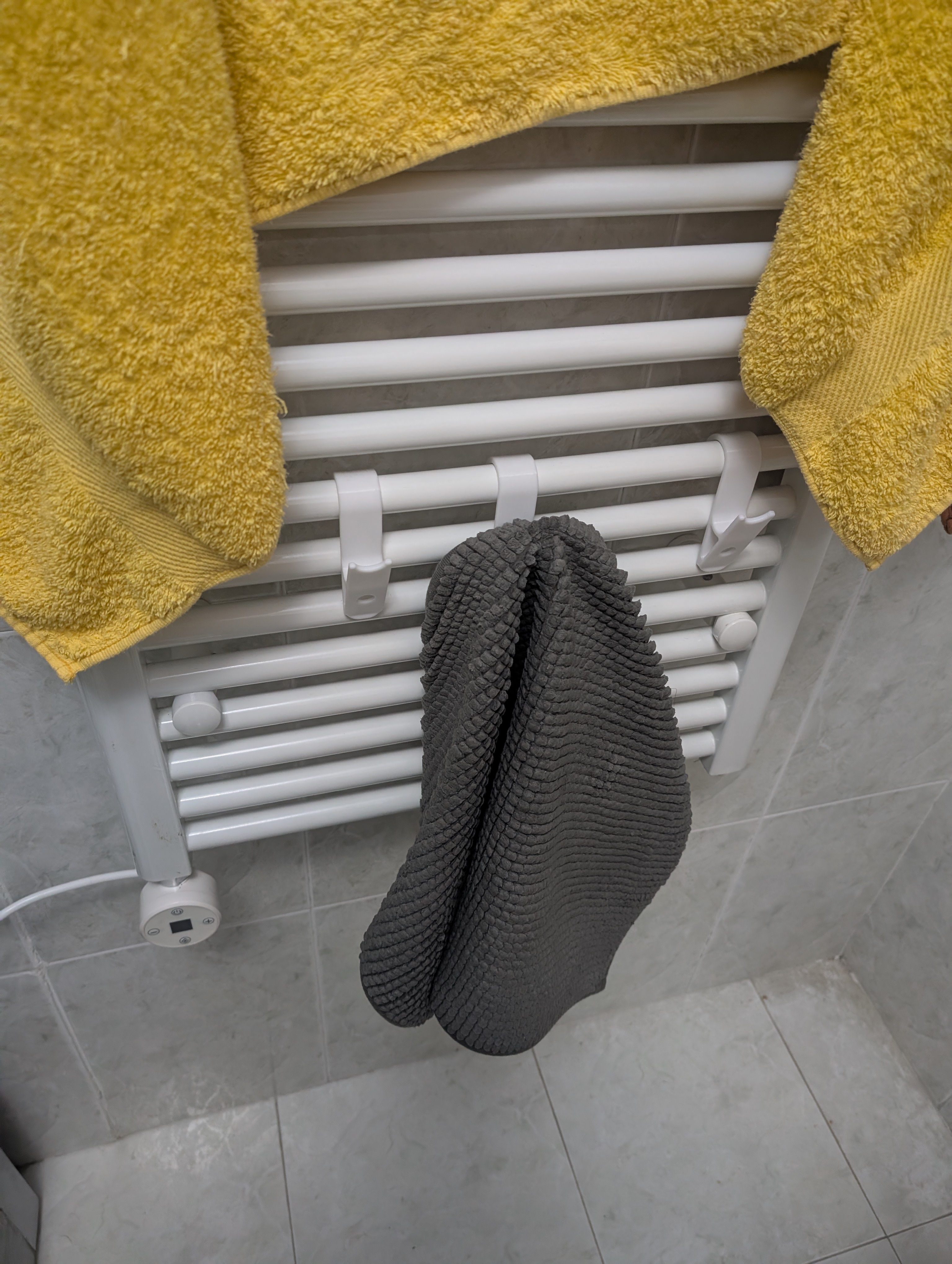 hook for hot towel rack