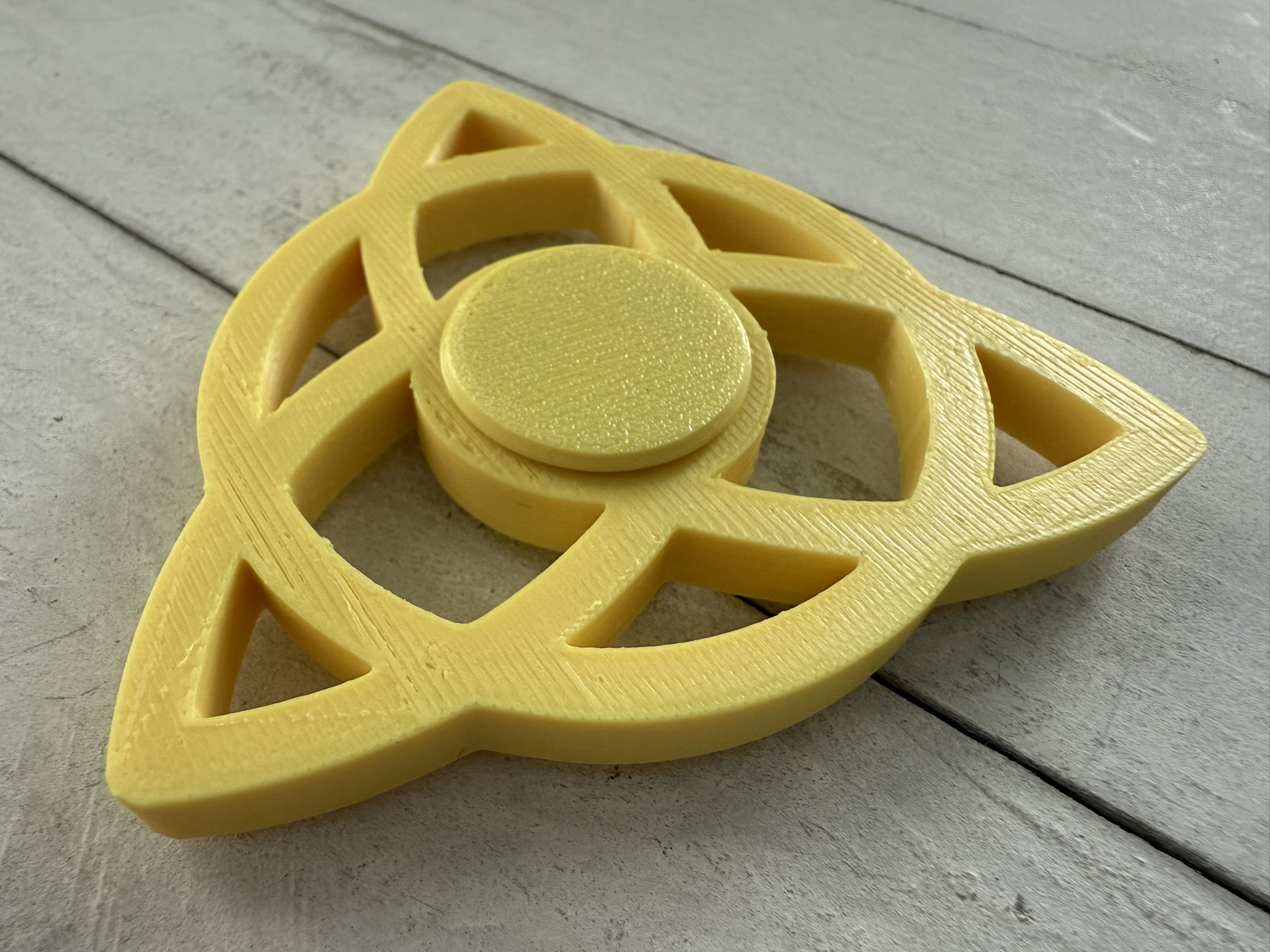 Triquetra Fidget Spinner with one 608 Bearing