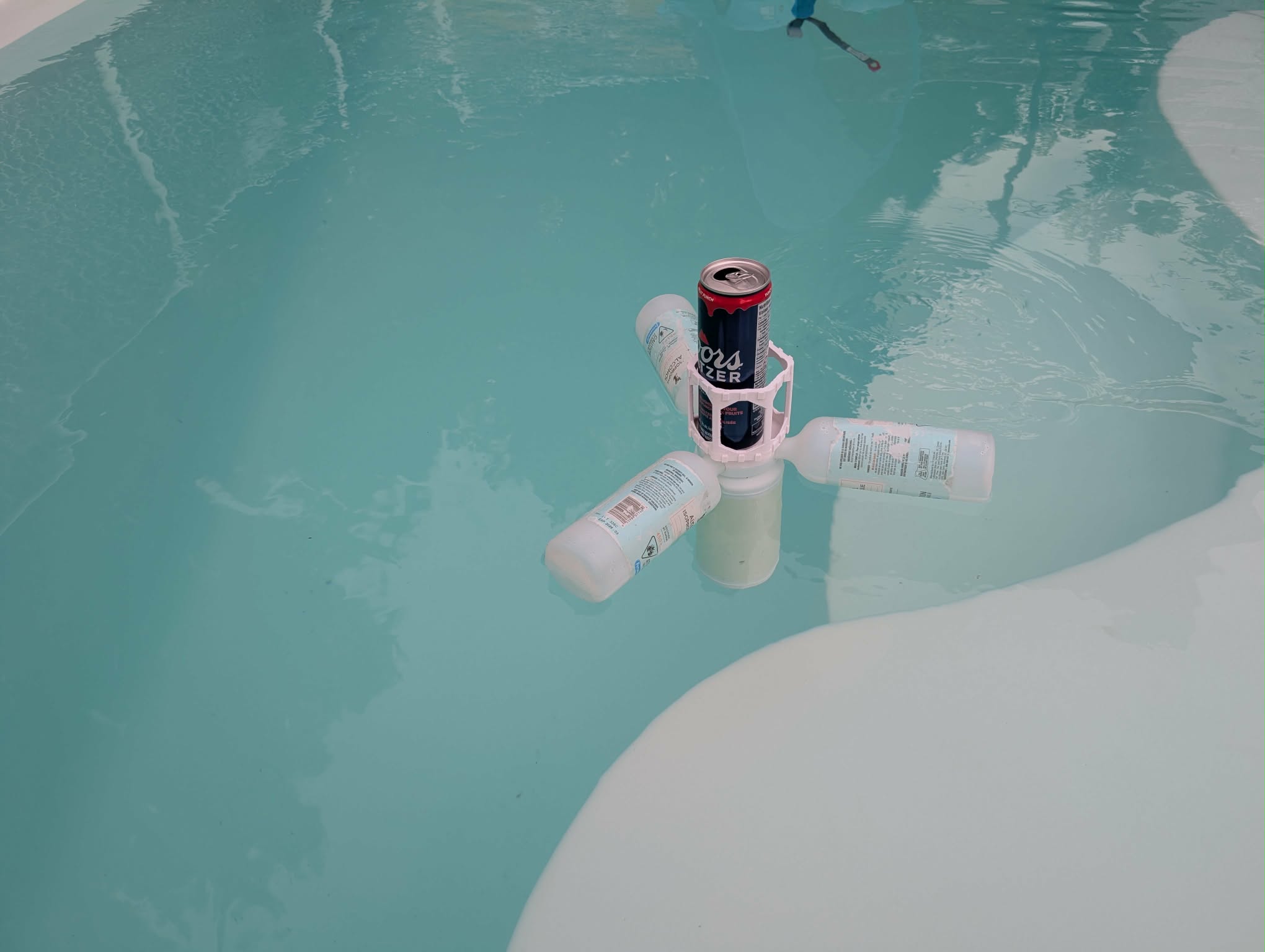 The Almost-No-Filament Floating Drink Holder