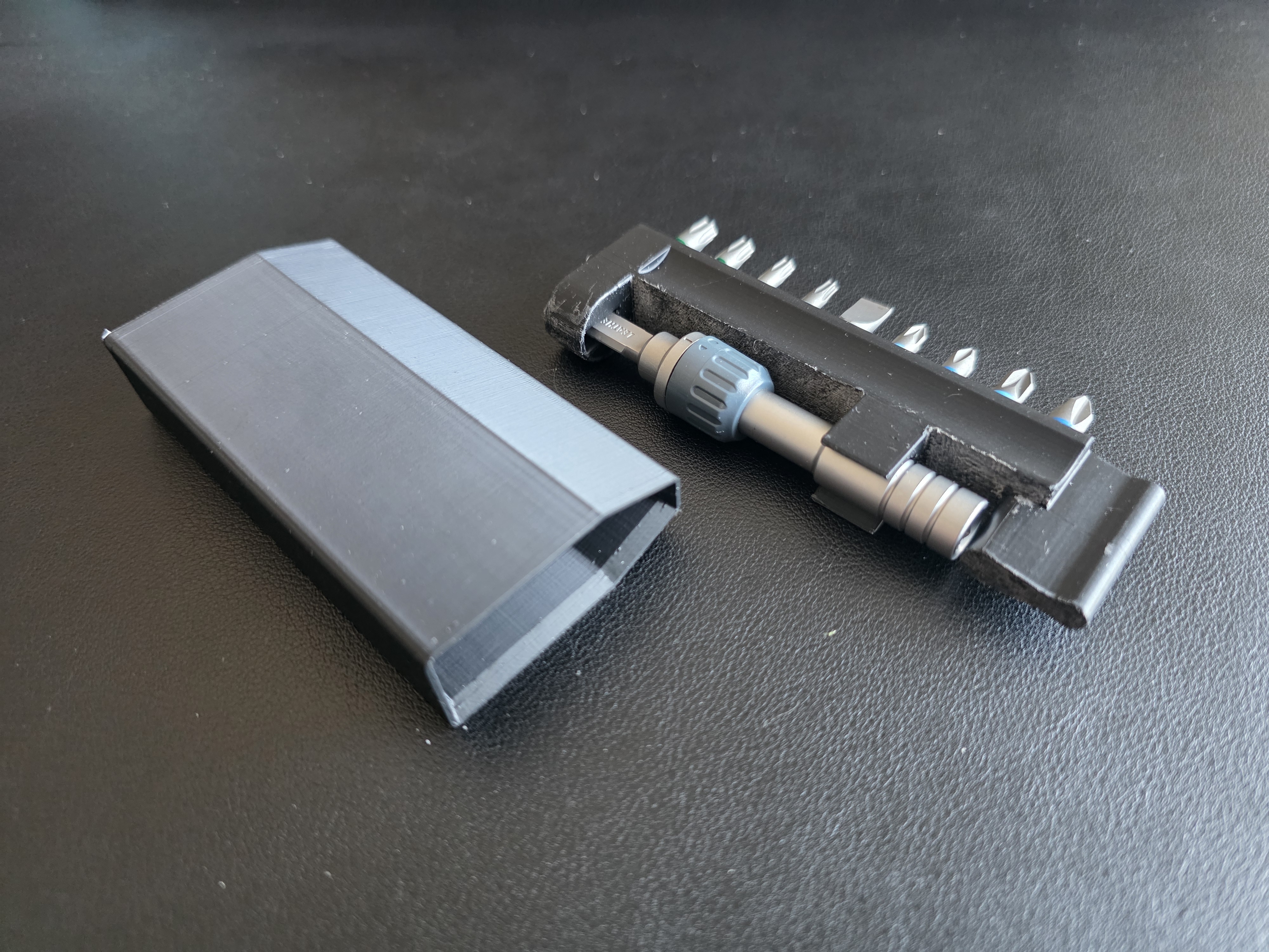 Holder and case for Leatherman ratchet and standard bits