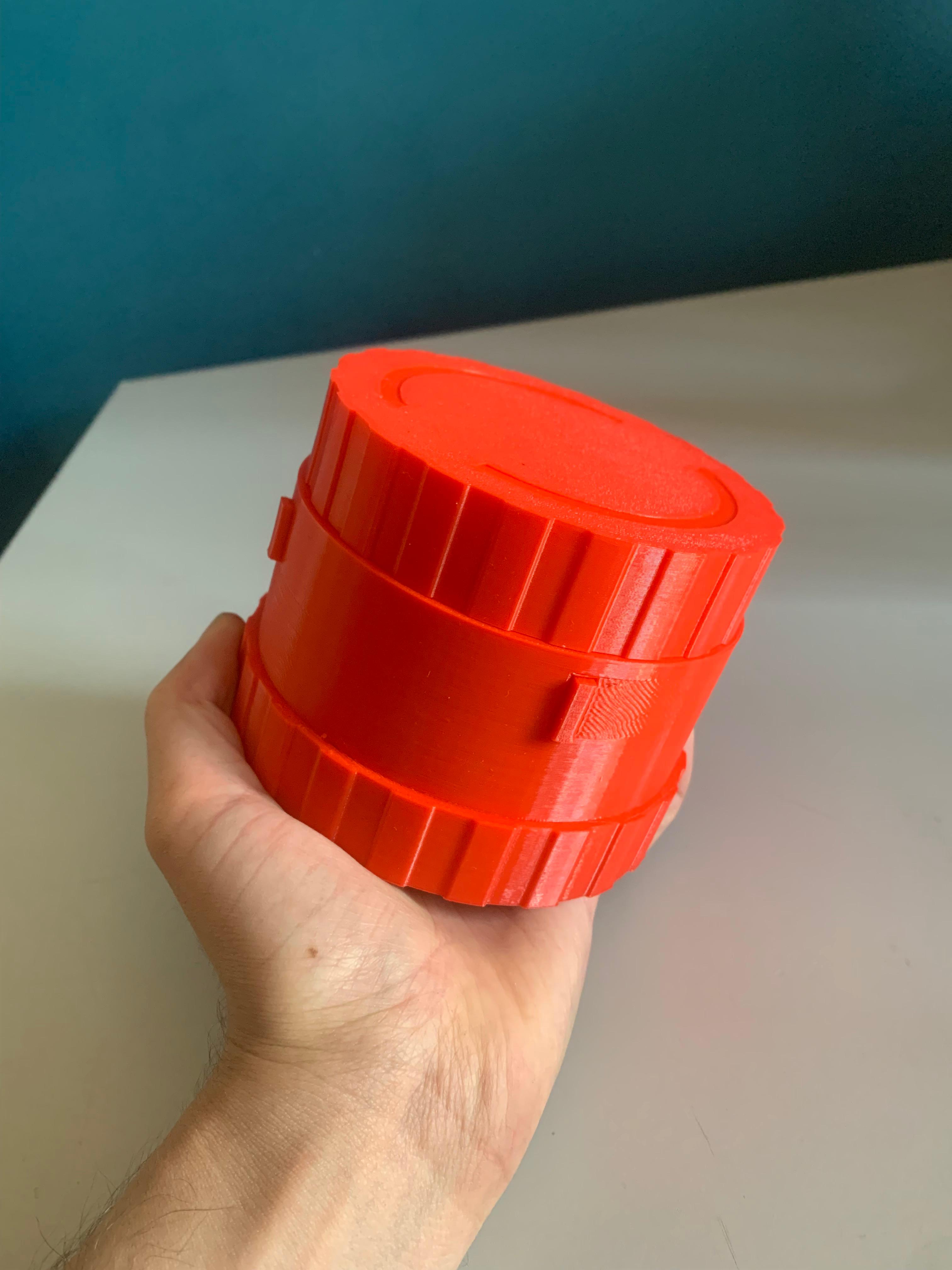 Heavy-Duty Industrial Case — Fully Parametric — Input Diameter & Height