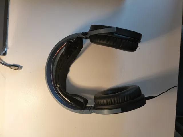 Simple Headphones
