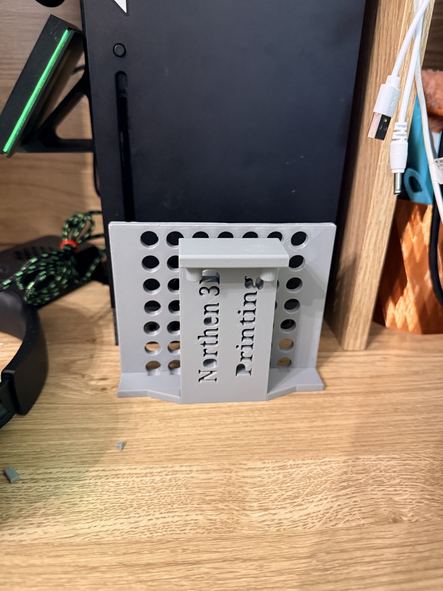 Miniatura 2 do modelo 3D Xbox Hard Drive Rack