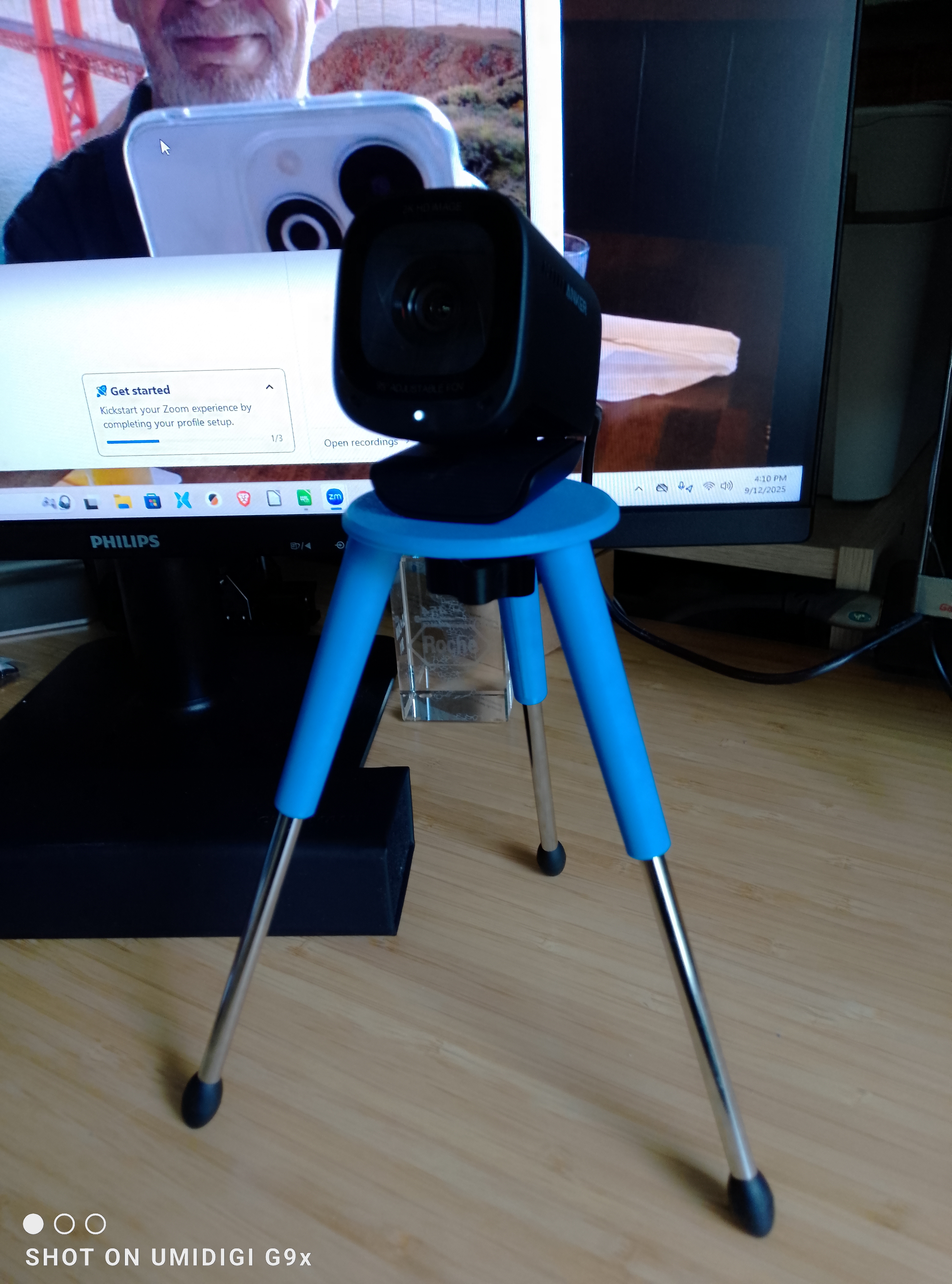 Tripod with Separate Metal Legs