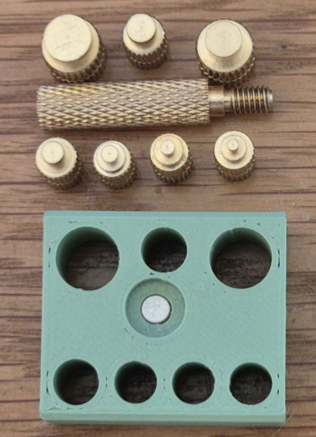 Heat insert nut ironing tips holder