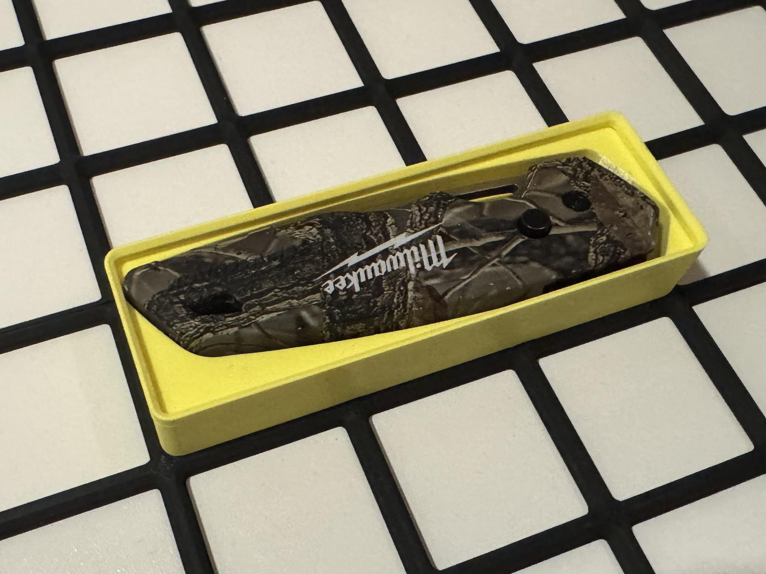 Gridfinity Milwaukee Fastback Camo holder