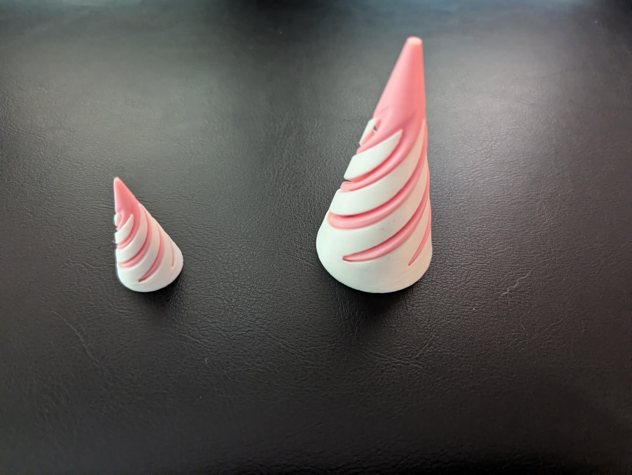 Twist‑to‑Pop Spiral
