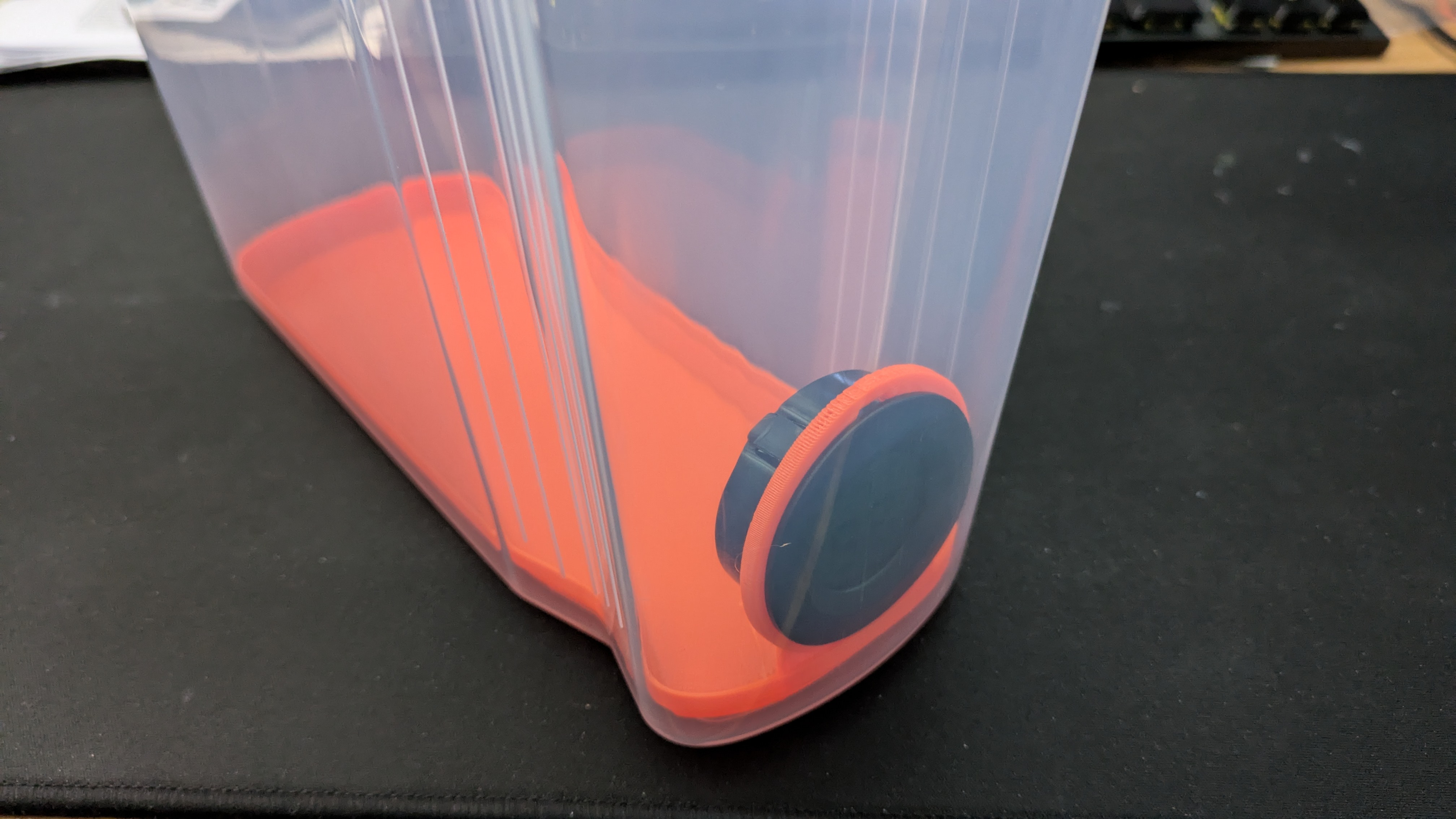 Utopia/Kichly Cereal Box Spool Holder with Hygrometer