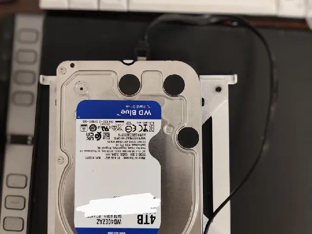 140mm fan mount to 2.5"/3.5" drive adapter