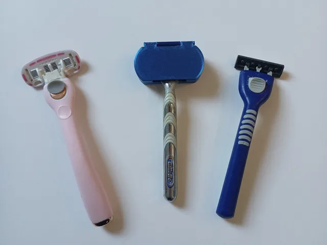 Universal Razor Travel Cover with Filament Hinge