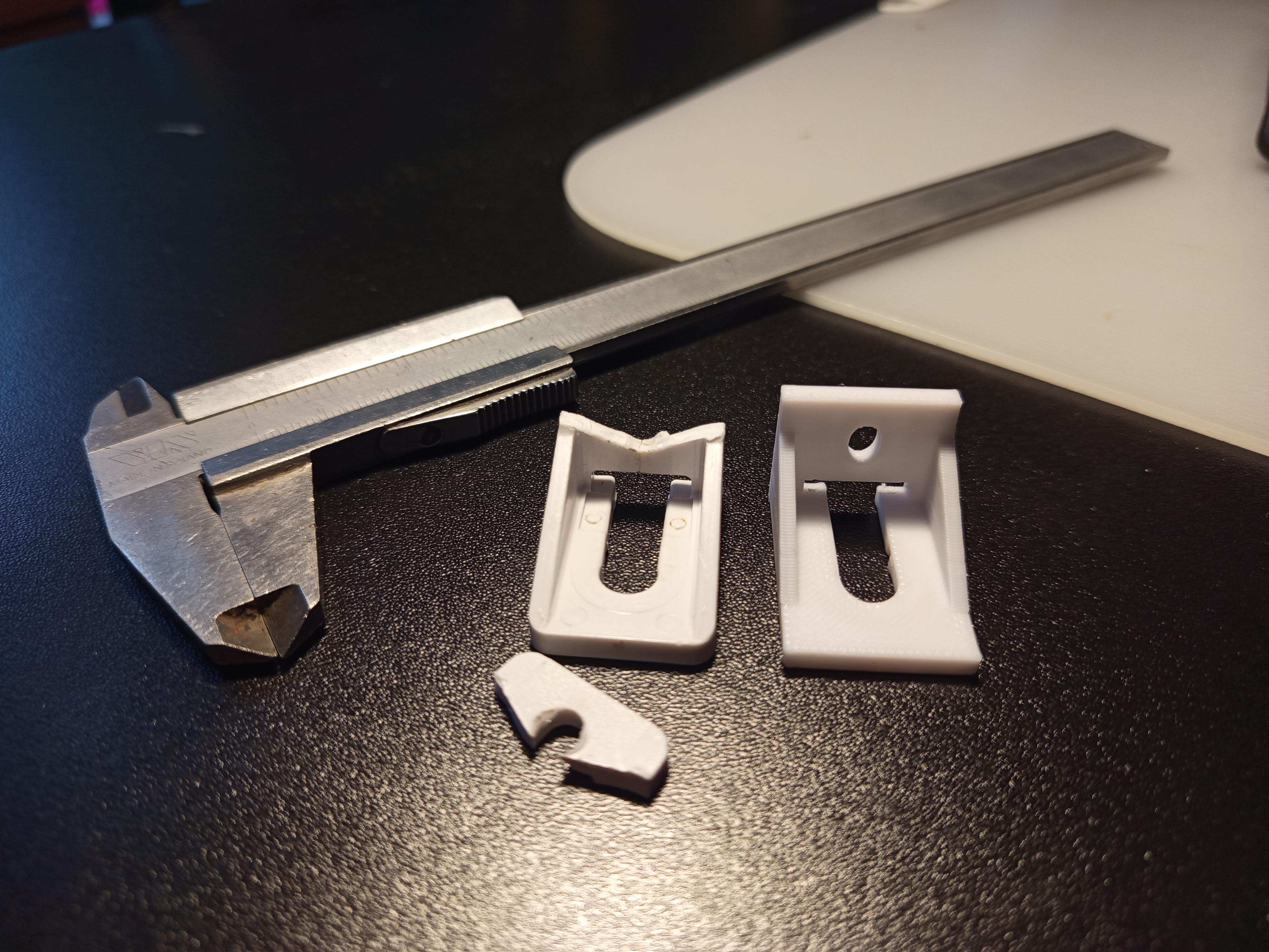roller blind winder bracket