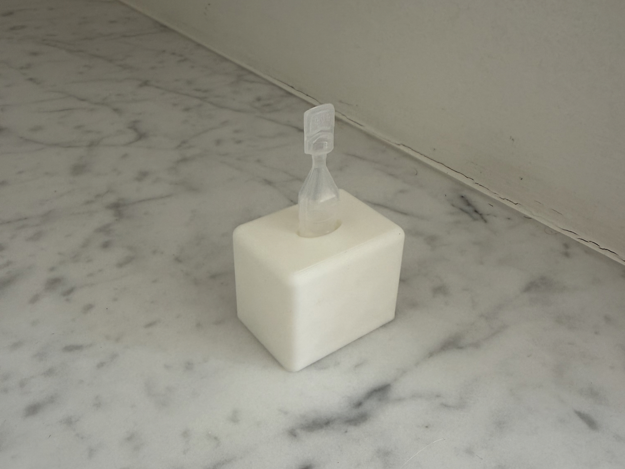 Eye drop vial holder (Cequa and Systane) 3D model