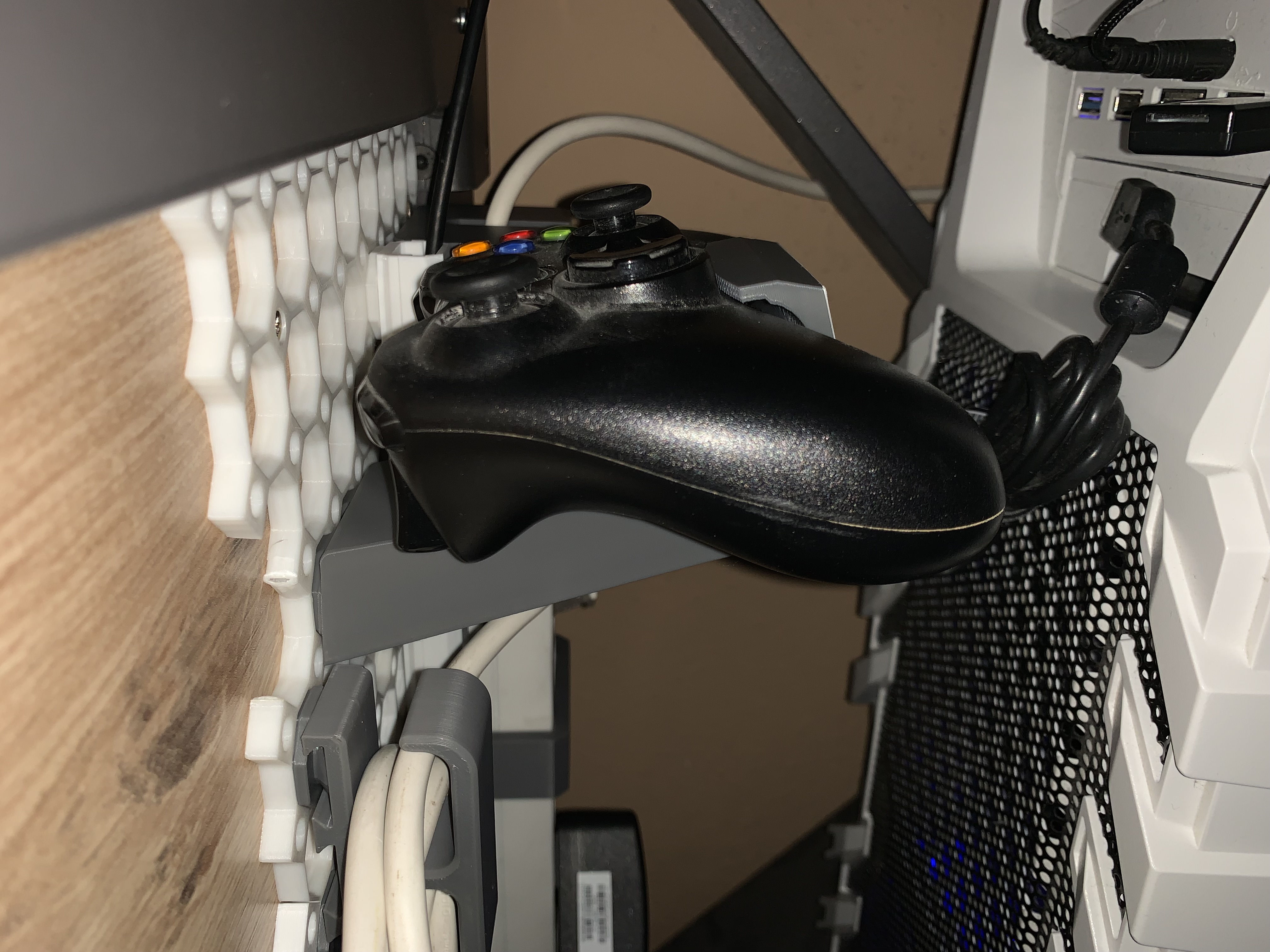 Miniatura 2 do modelo 3D Xbox 360 Controller Mount for Multiboard