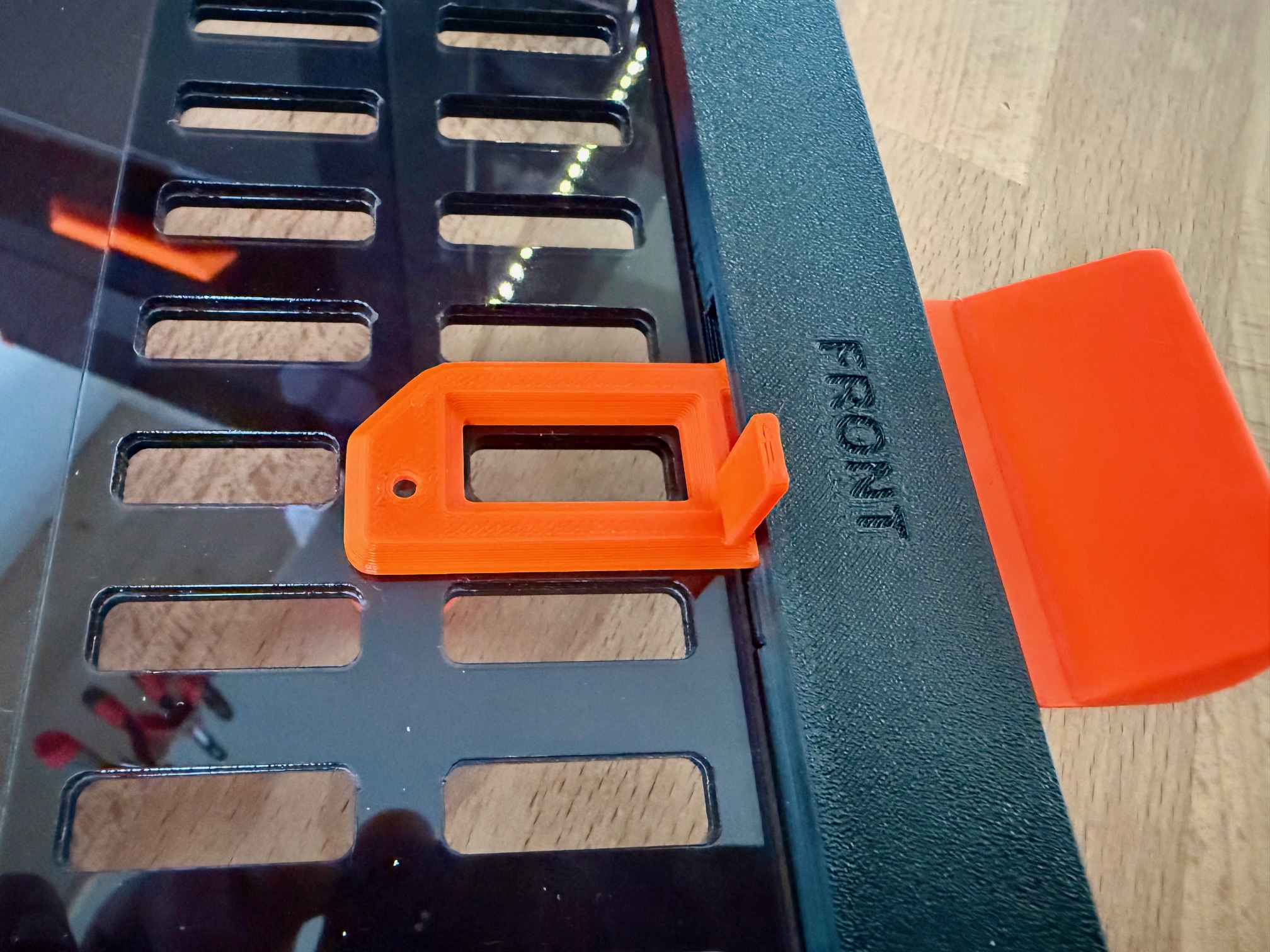 Vent slide for Core One Automatic Chamber Vent