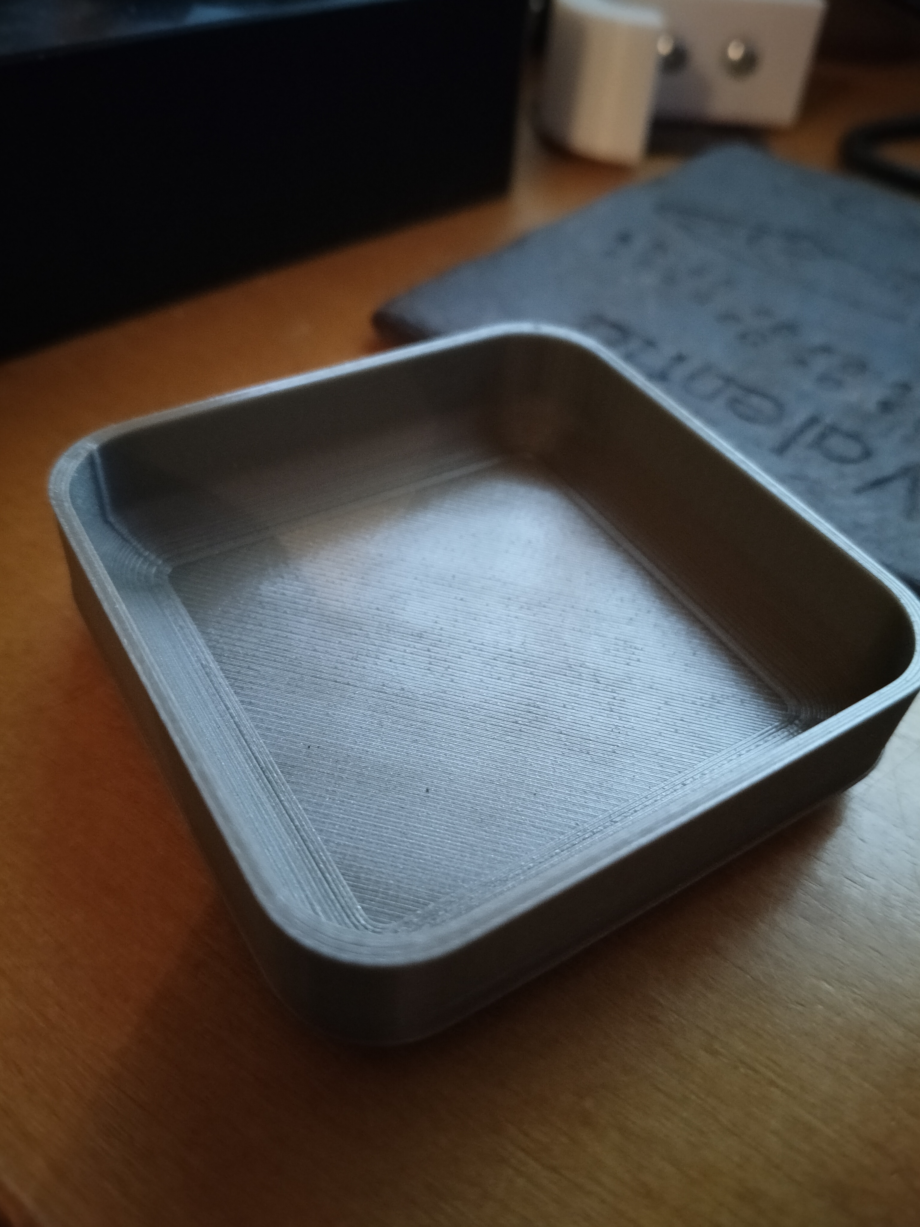 Simple square planter saucer for squared planters