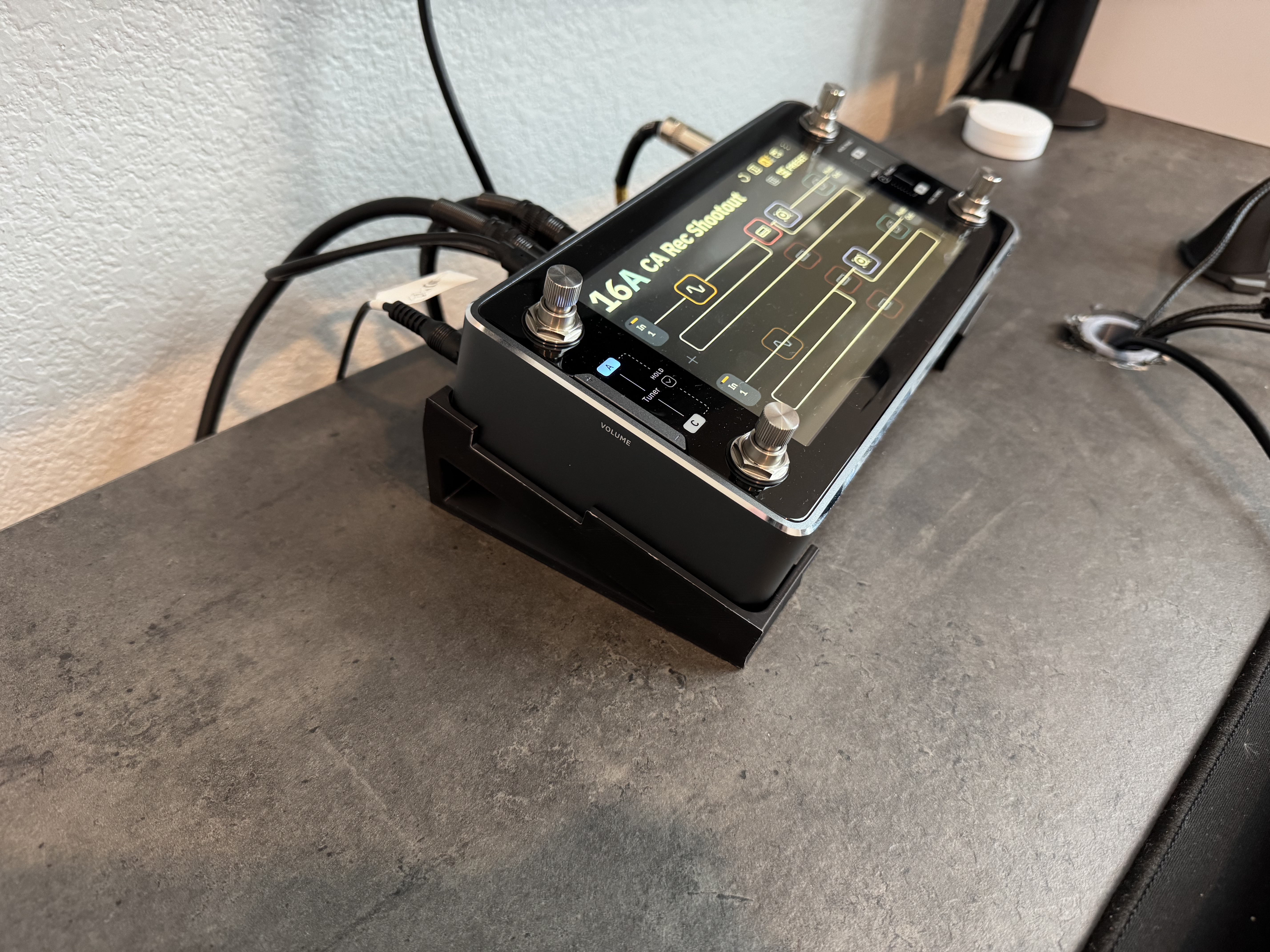 Miniatura 2 do modelo 3D Quad Cortex Mini Stand