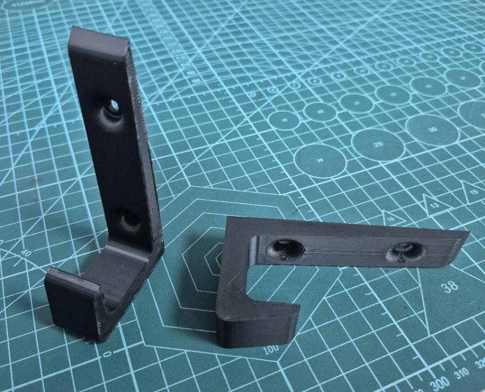 Universal Wall Mount for iPad, Tablet, and Surface Devices