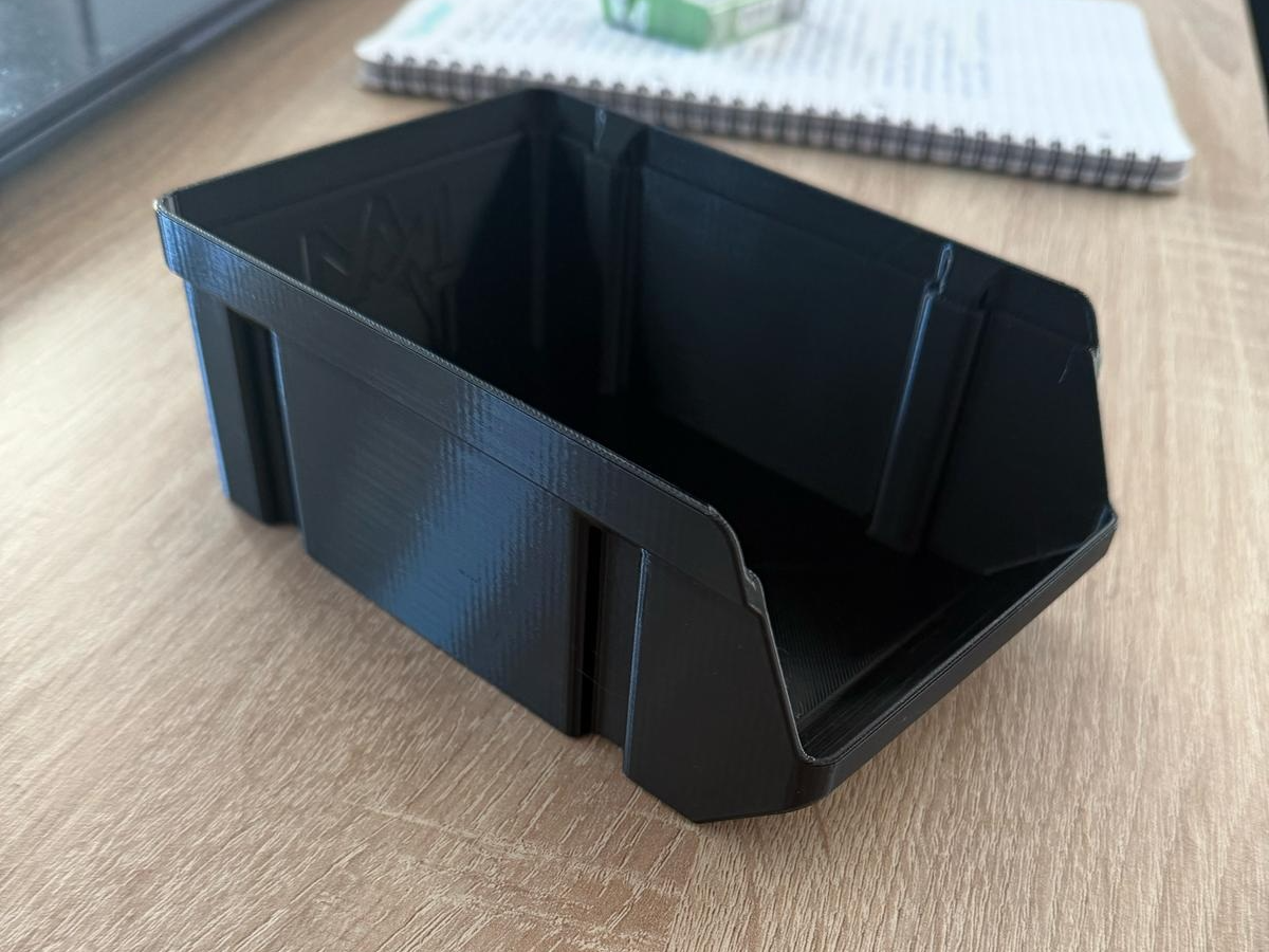 Miniatura 2 do modelo 3D Stackable box 100x160x63