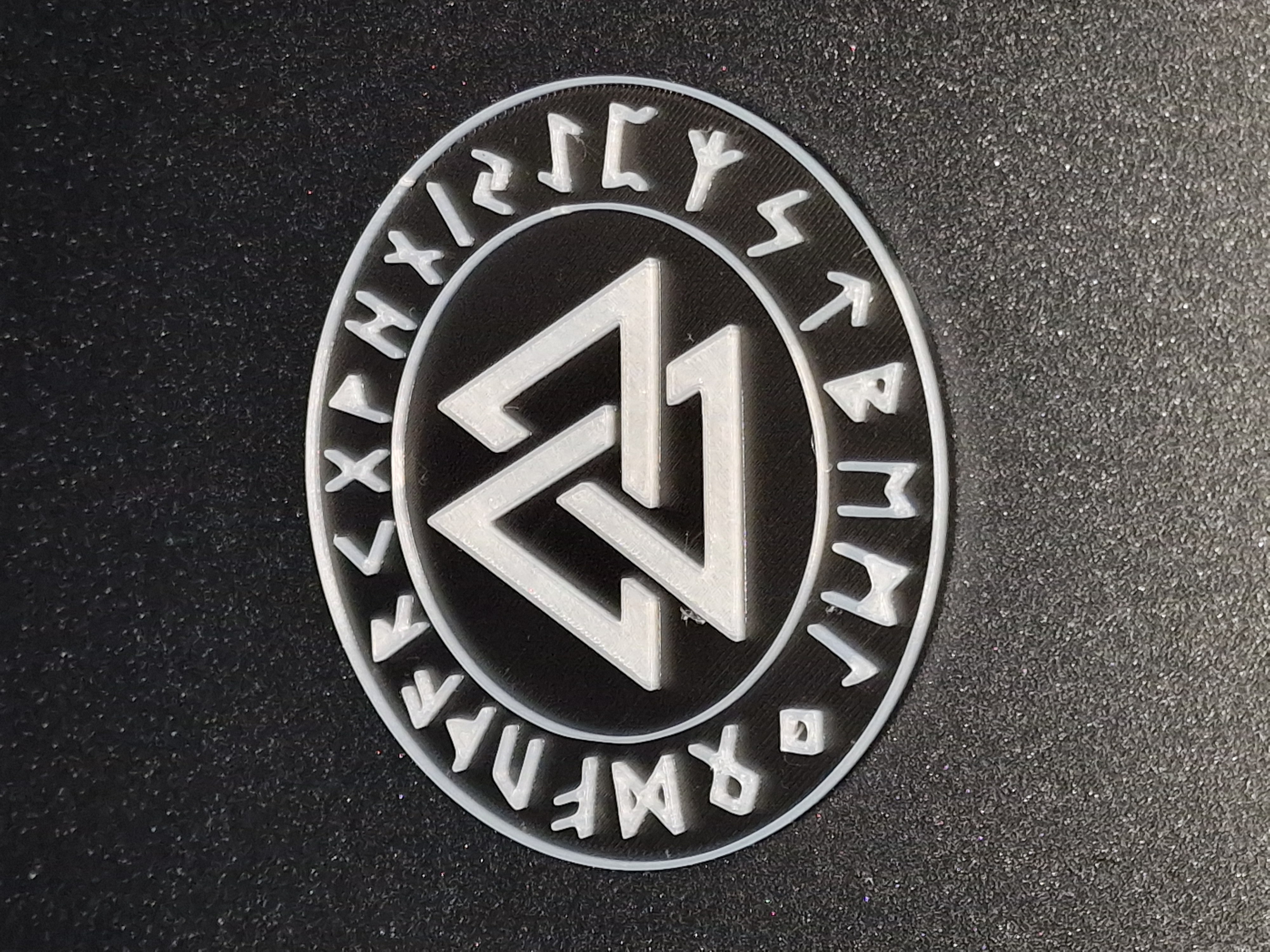 Valknut with runes — miniatura 6