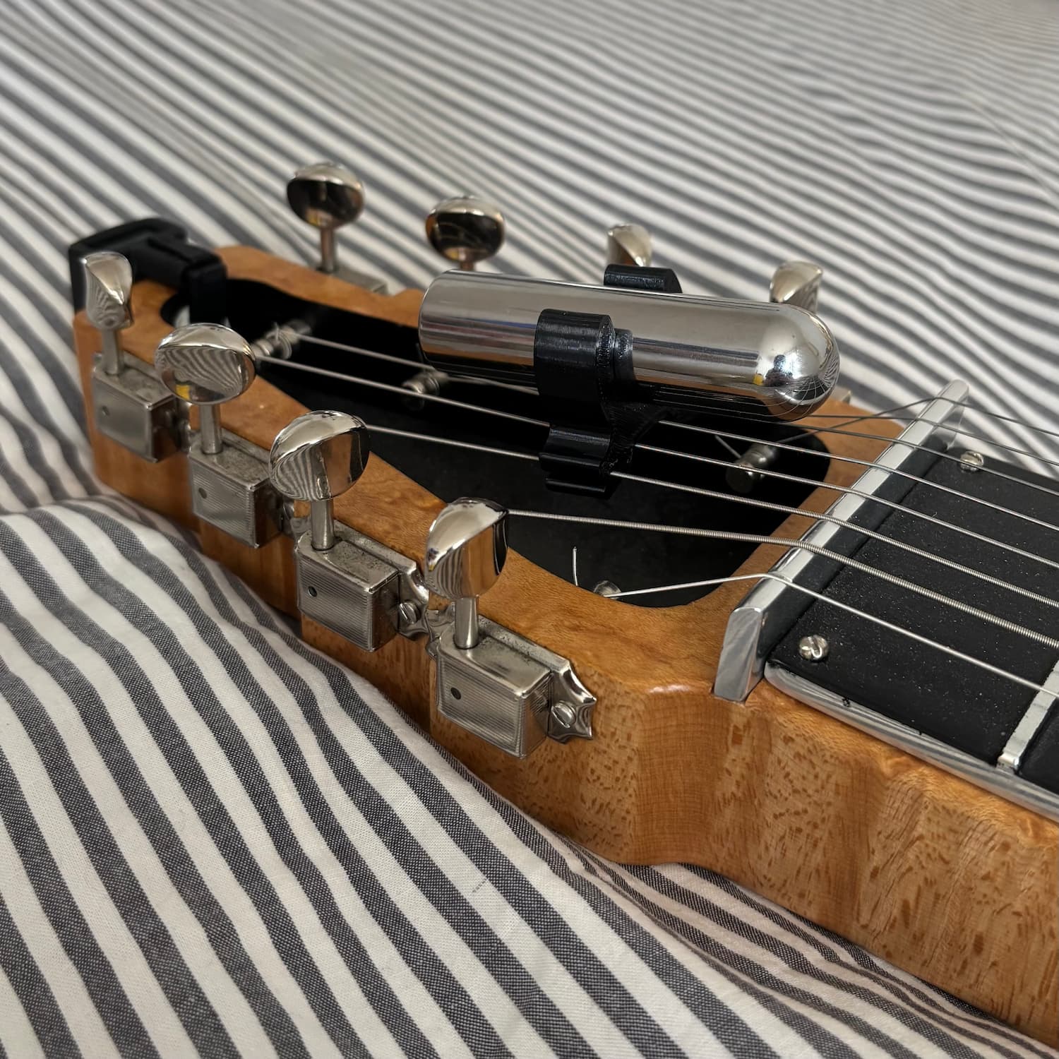 The Bartender - Steel guitar tonebar holder