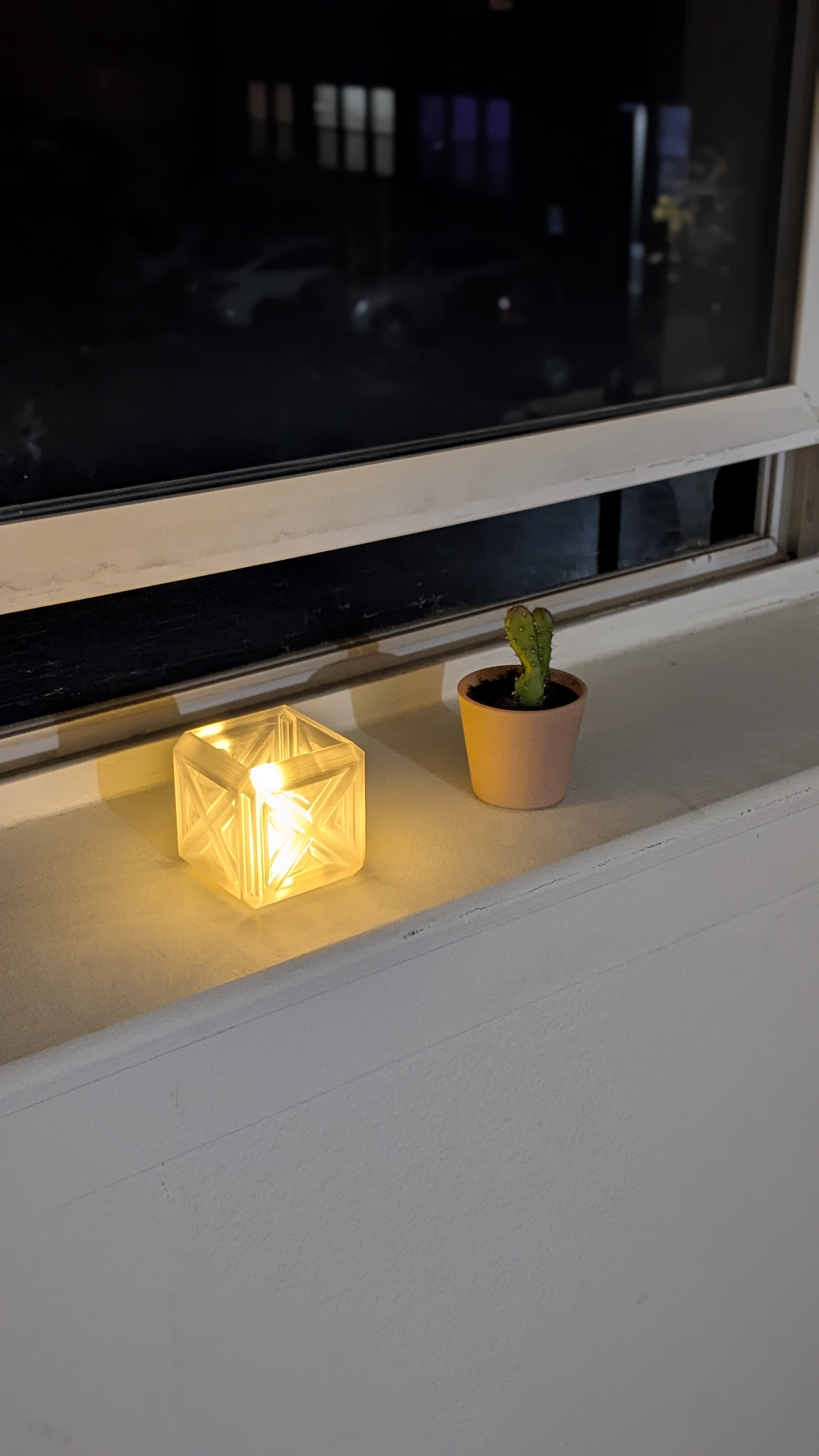 FACETED CRYSTAL LAMP 3D model