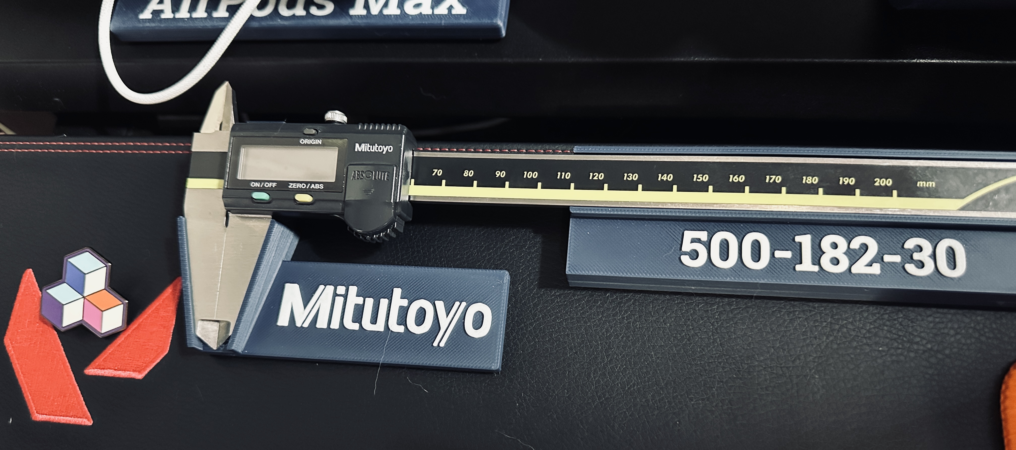 Mitutoyo 200mm Magnetic Desk Stand for Secretlab