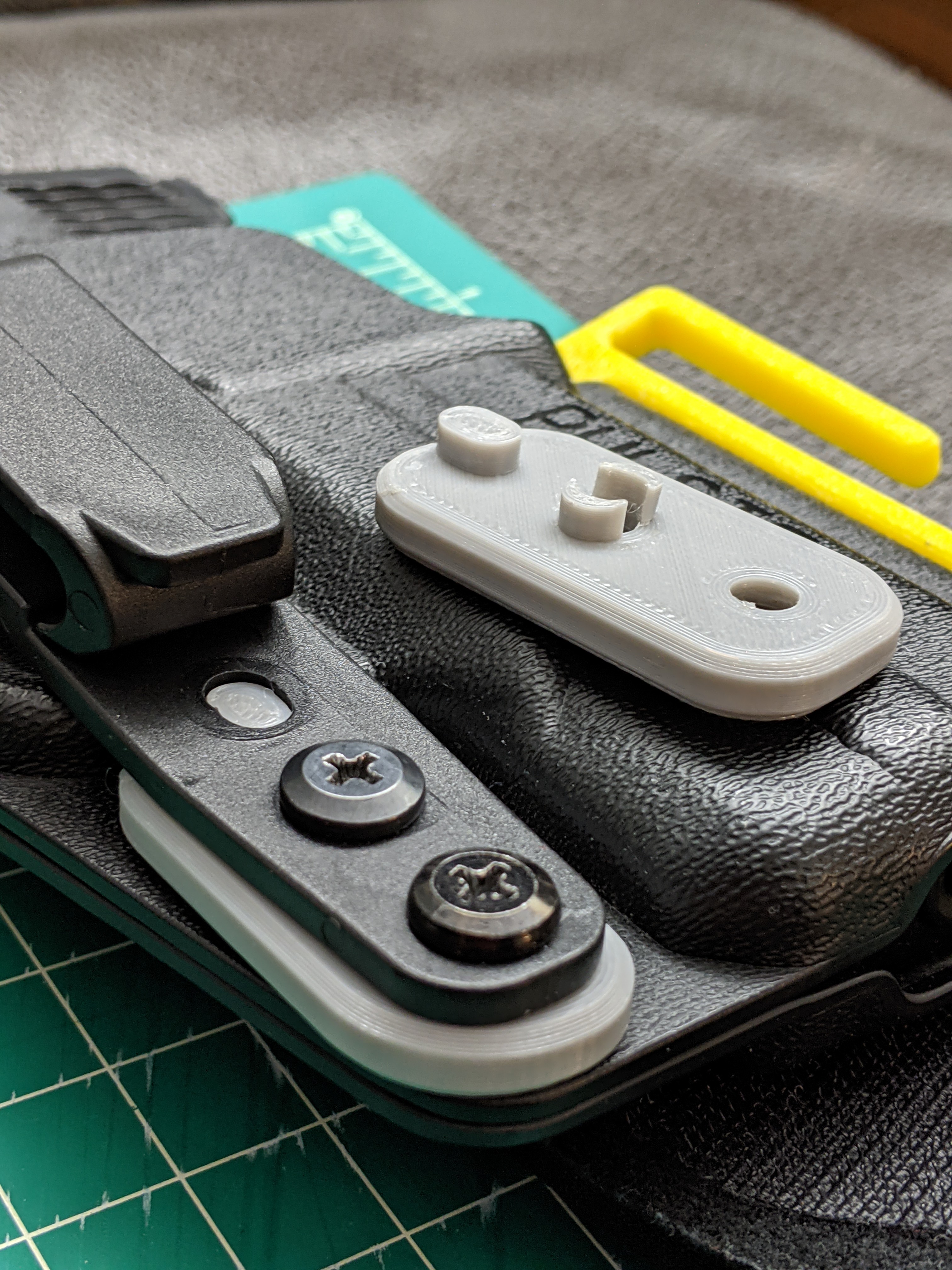 Phlster stay-in-place adapter for the stock plastic belt clip