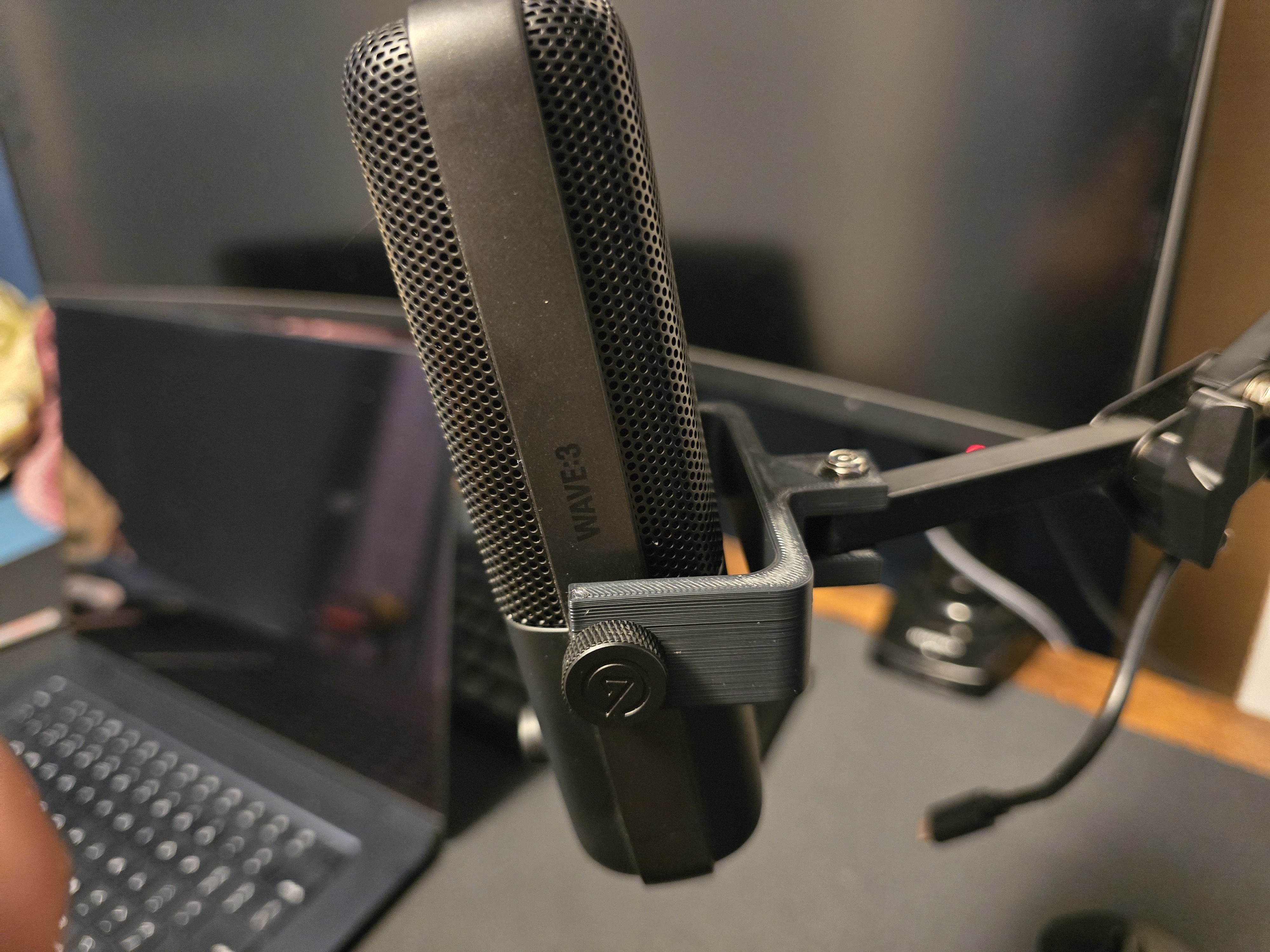 Elgato Mic Wave 3 Adaptor Arm Stand