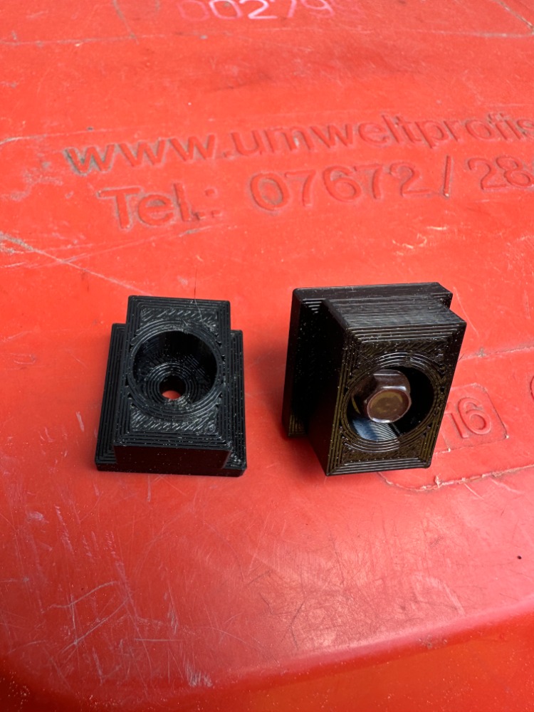 Groja Halter für Dichtschraube 15mm einzeln