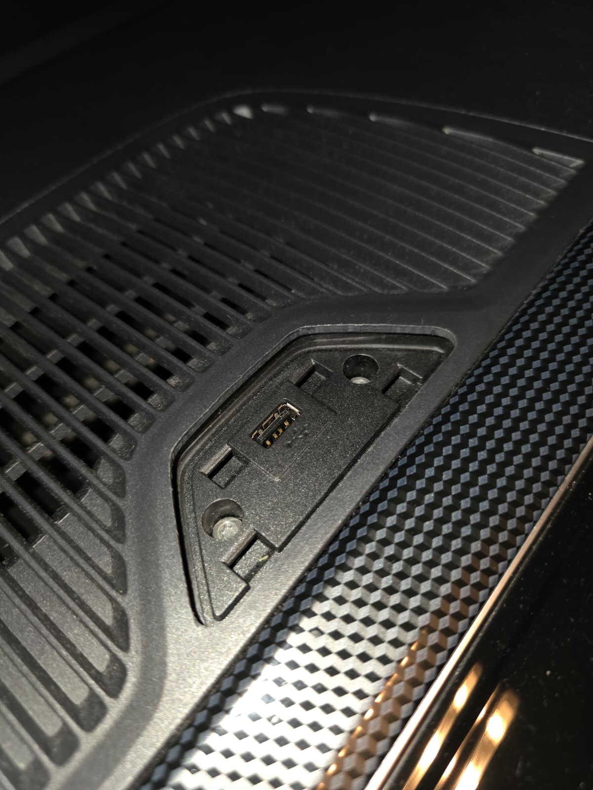 Cover for navigation system mount interface of Volkswagen (VW up!)