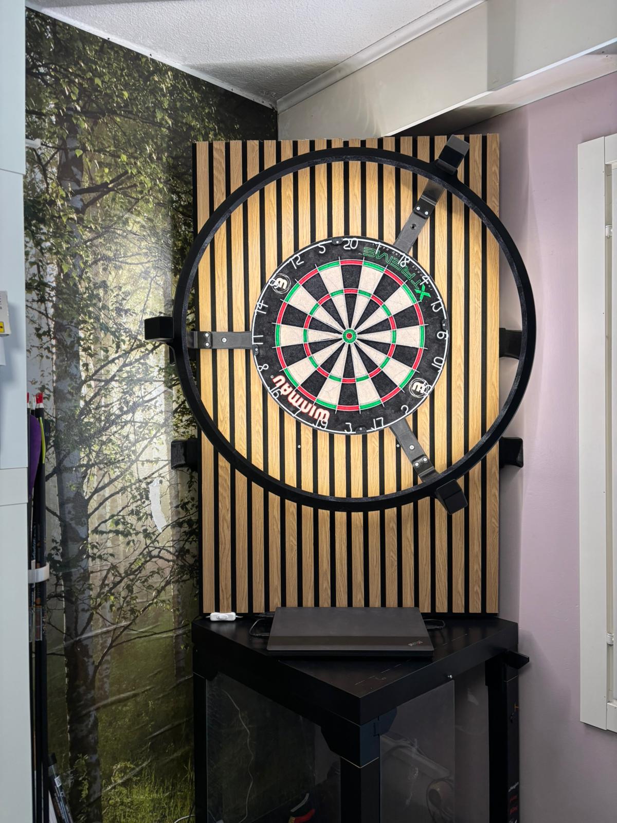 Cornermount for Dartsboard