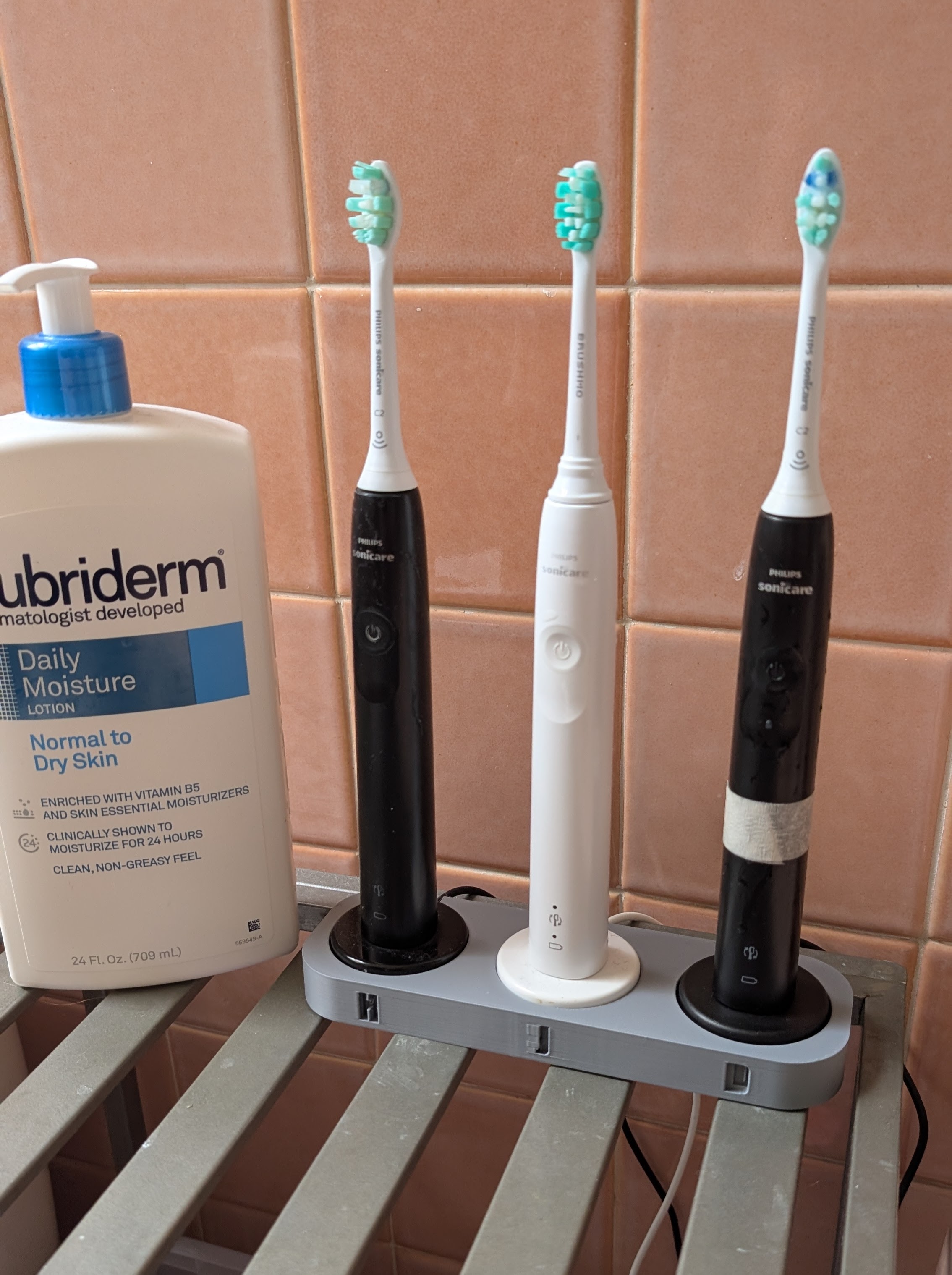 Three brush holder for the Phillips Sonicare 3100 Charger Stand by ZRNNN
