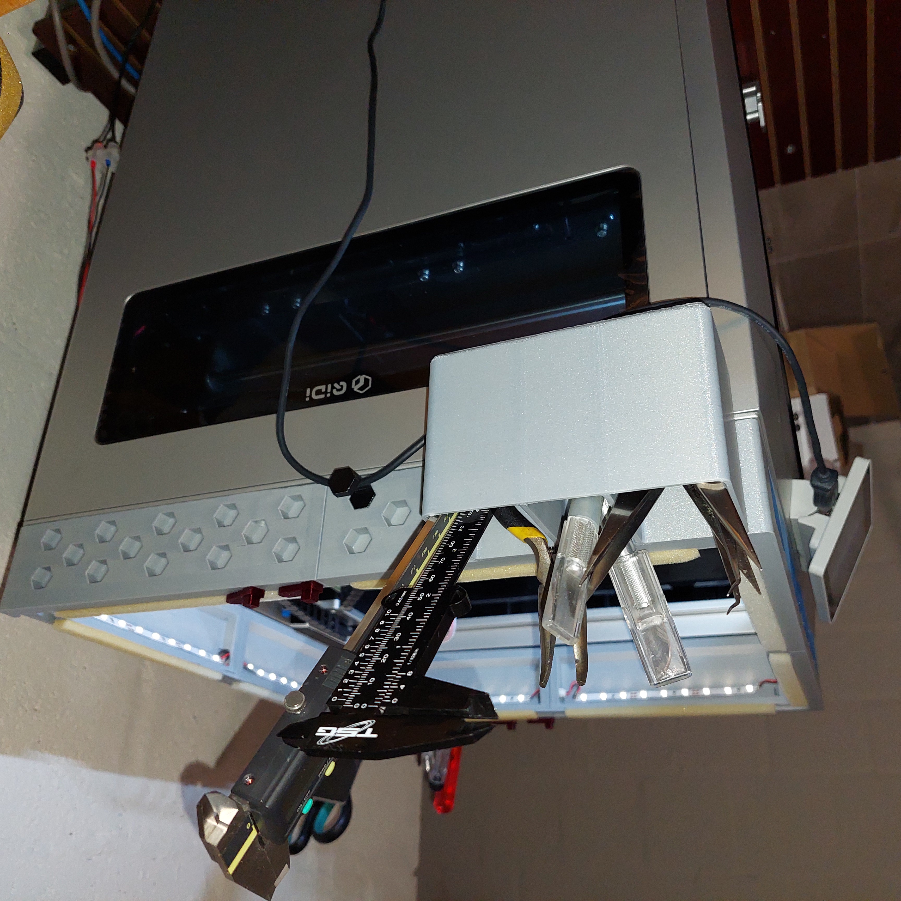 QIDI Q2 riser - LEDs and Tools — miniatura 7