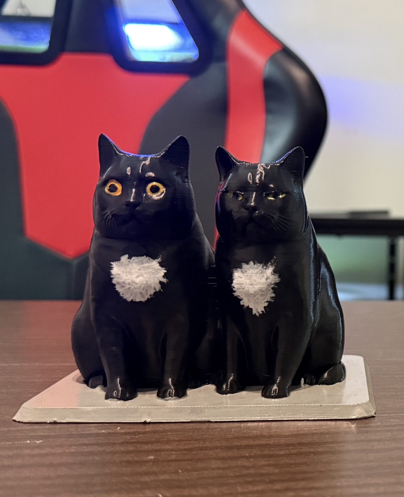 2 Fat Cats Statuette