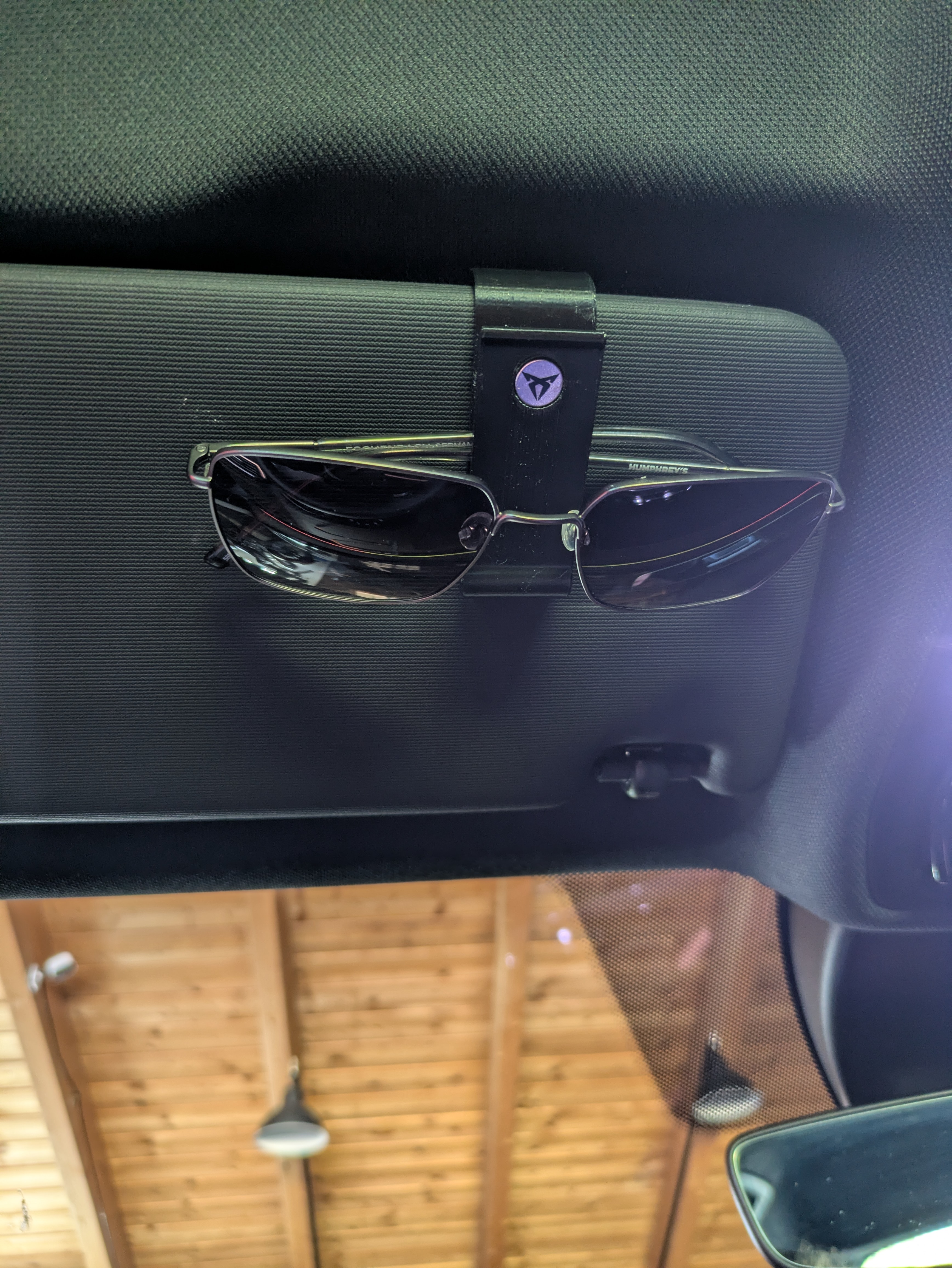 Cupra glasses Clip