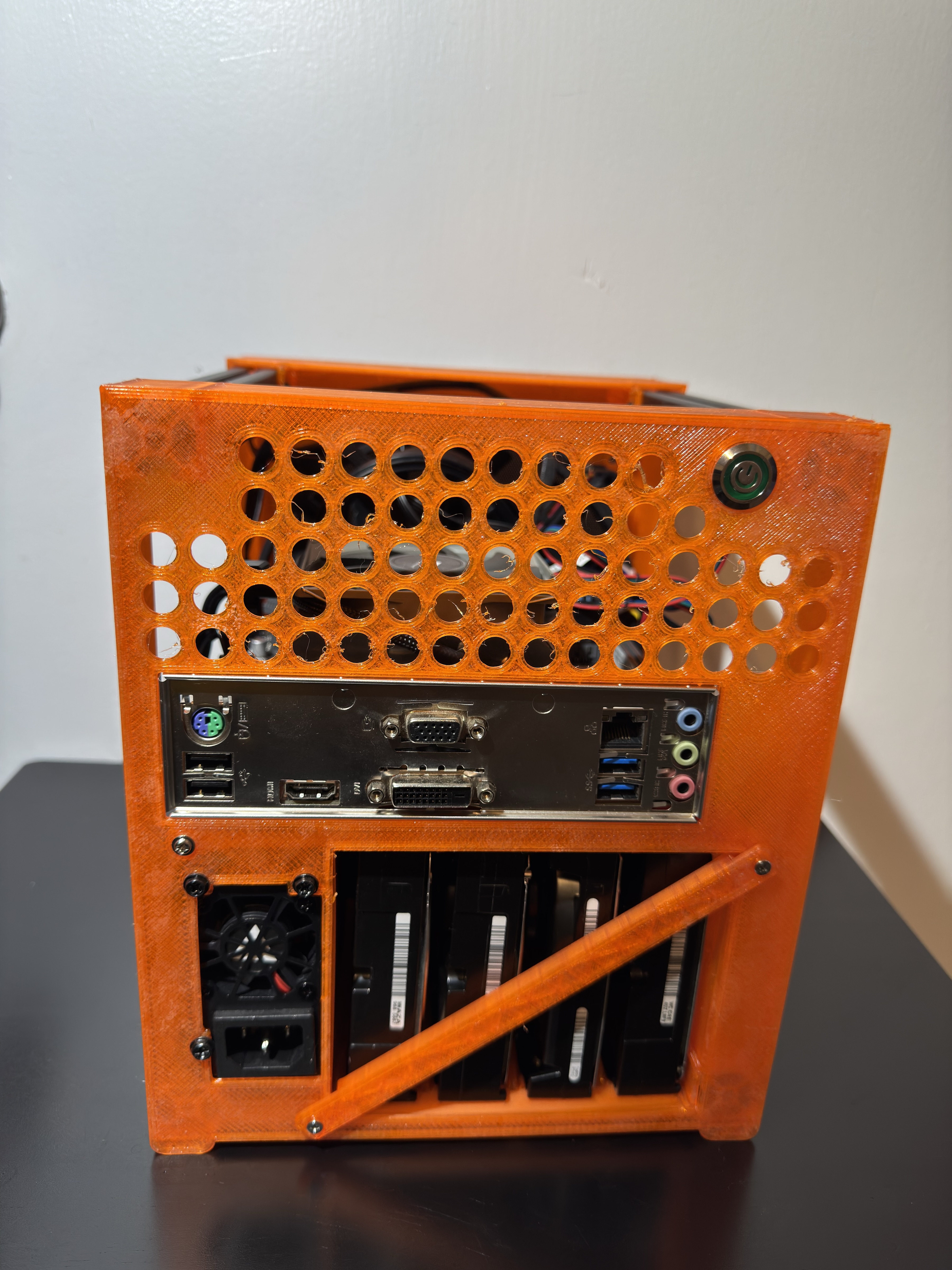 4 Bay ITX NAS Case