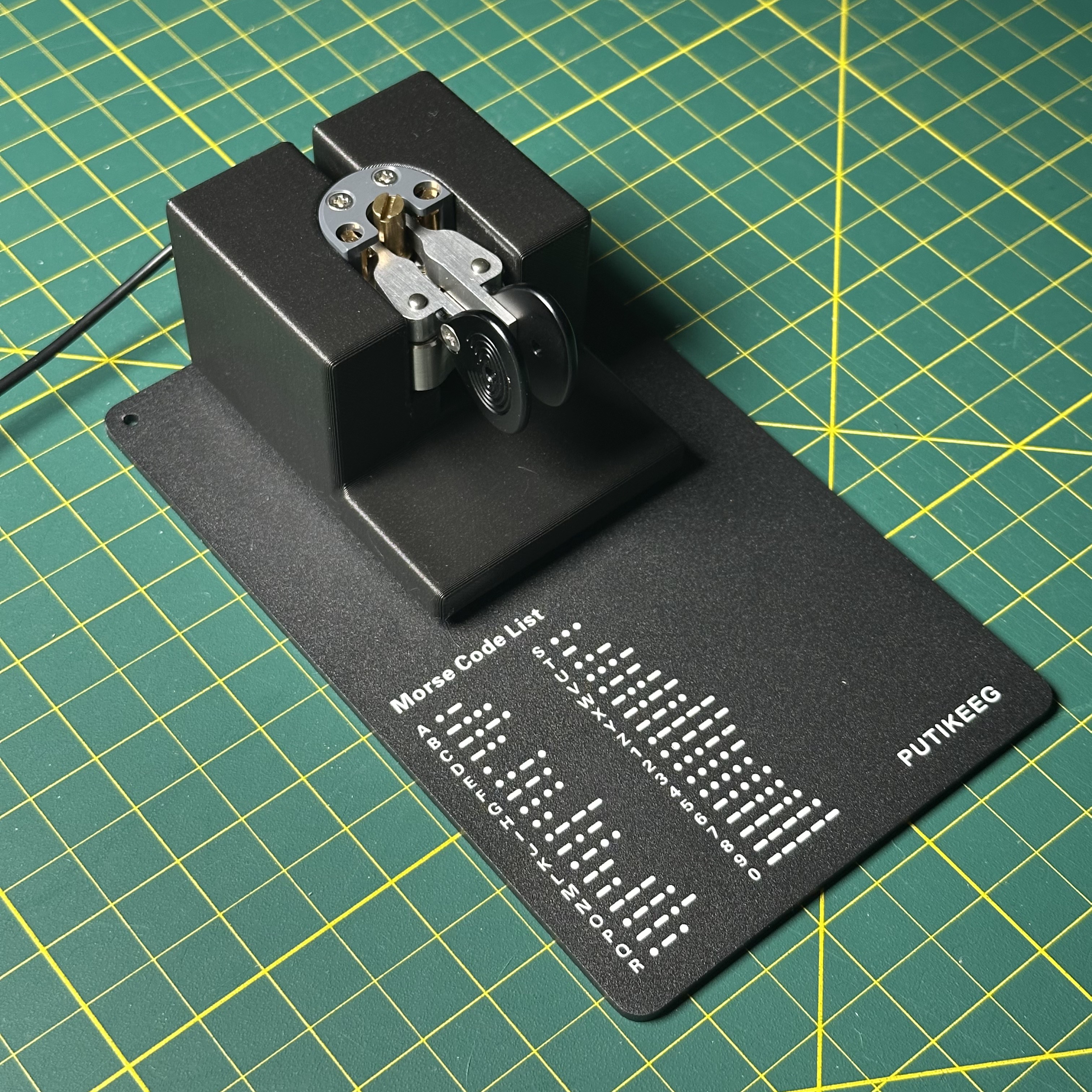 Desktop Base for a Begali Adventure CW Key