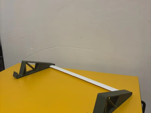 Laptop Stand with Central Support