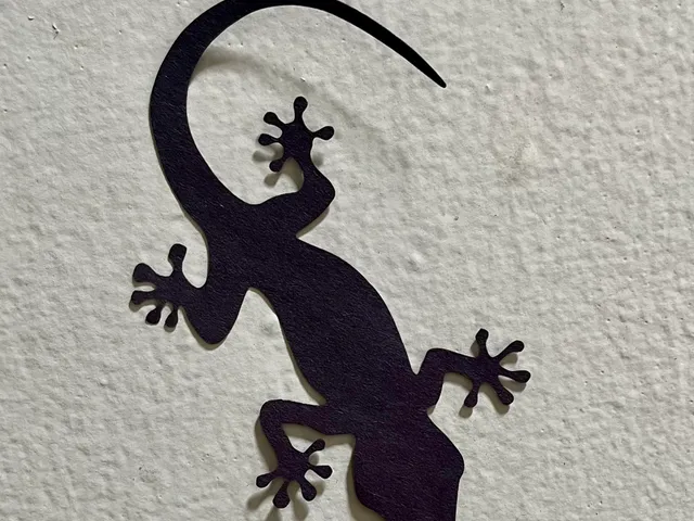 Lezard Wall Art #4 – Laser Cutter Remix