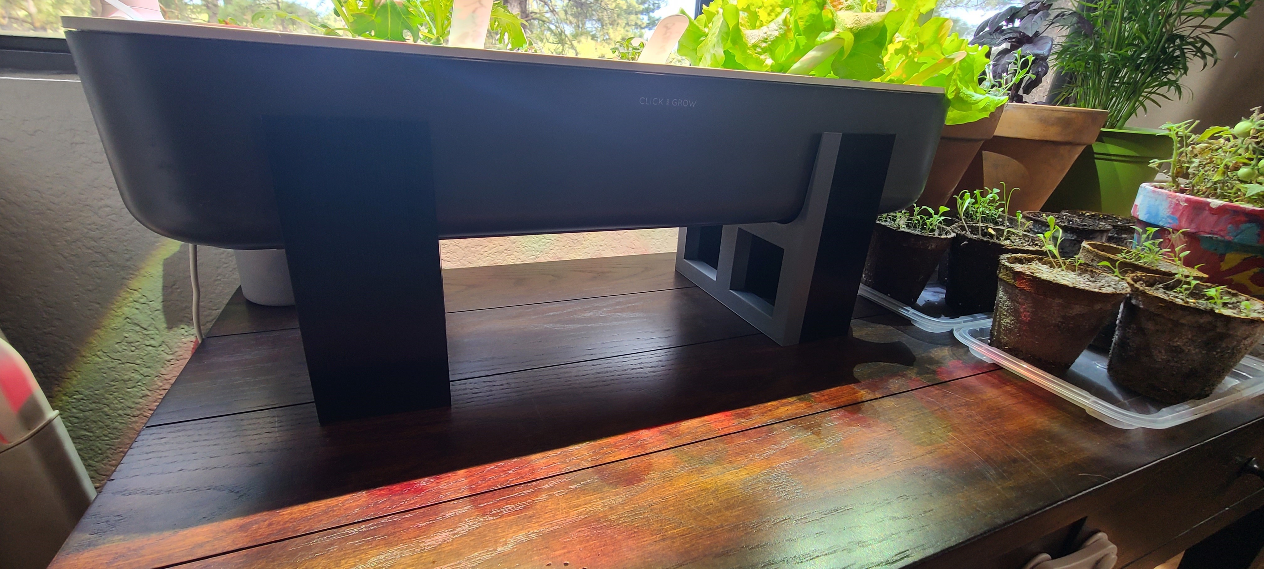 Click N Grow stand