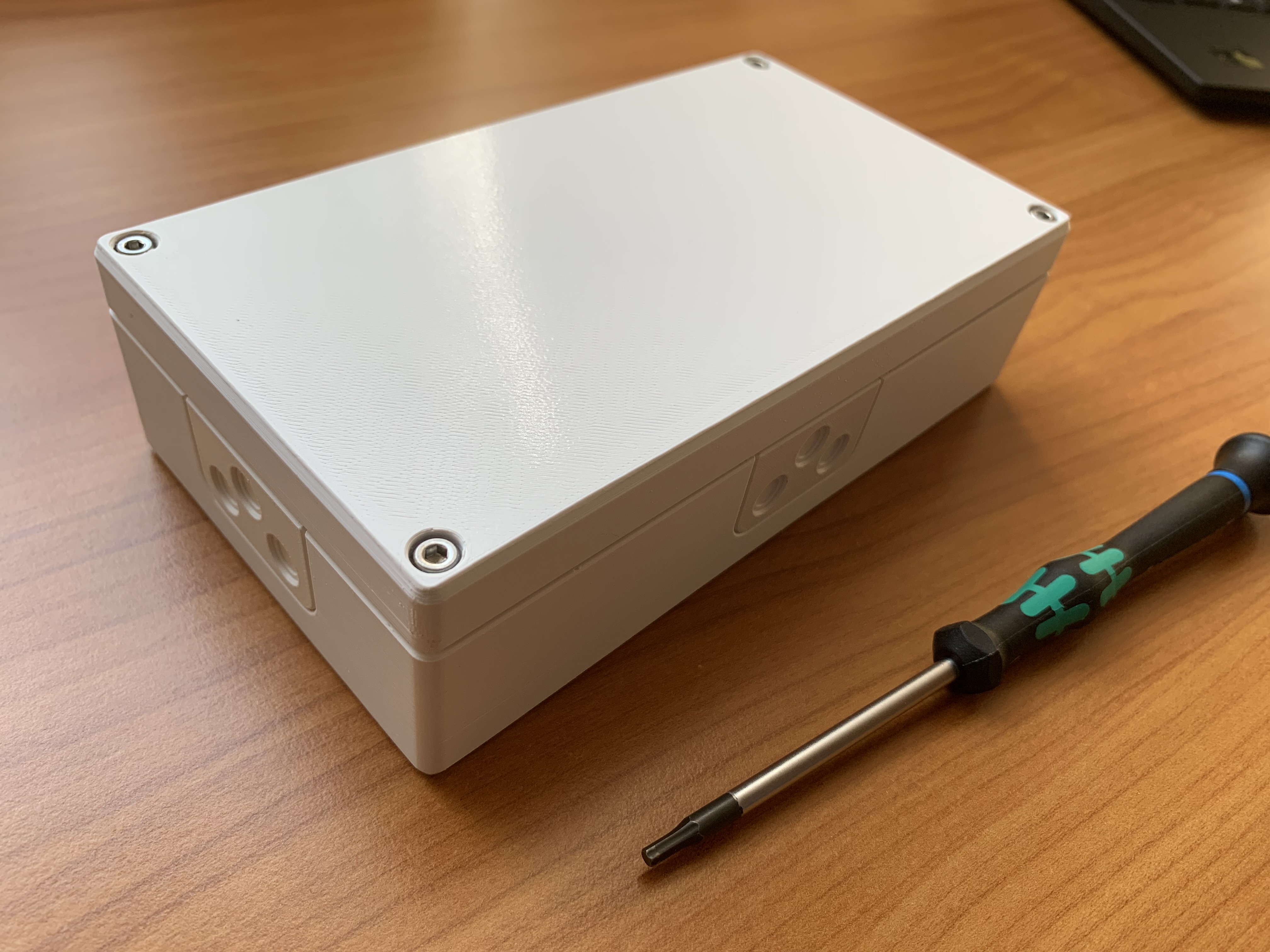 MDT universal input junction box — thumbnail 2