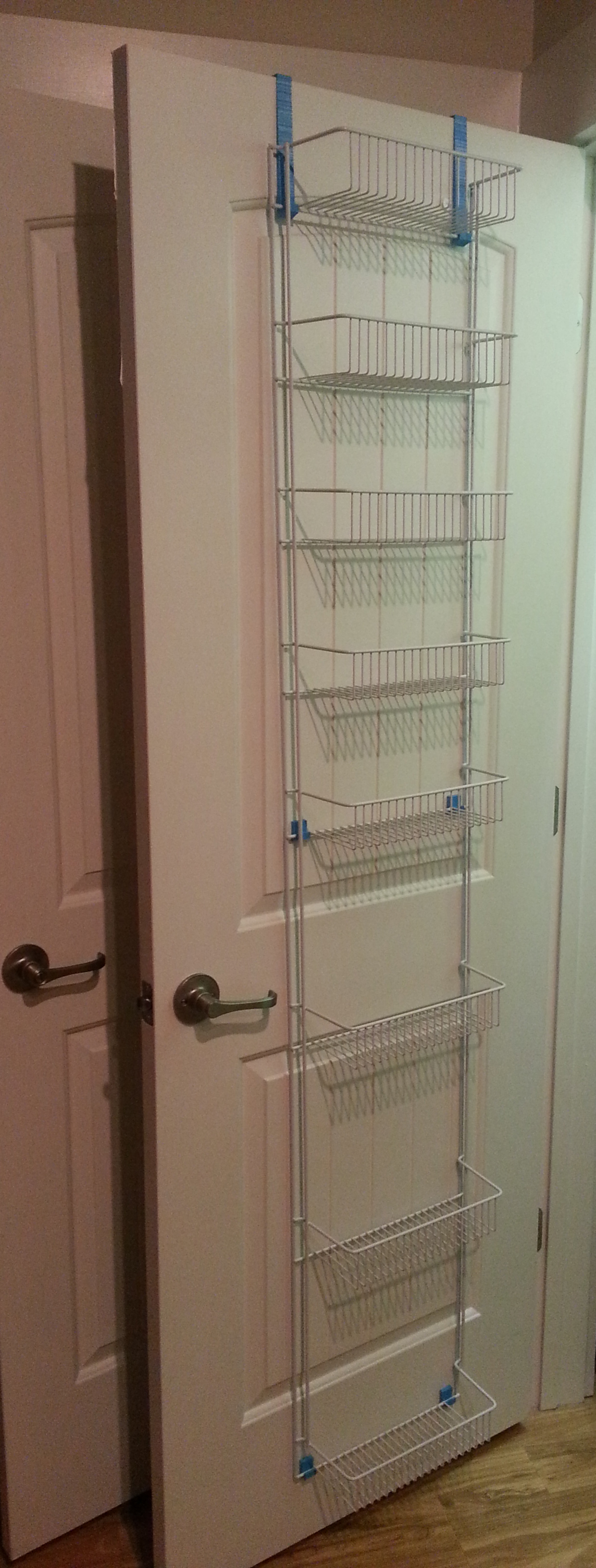 Door Hanging Hardware for Wire Shelving