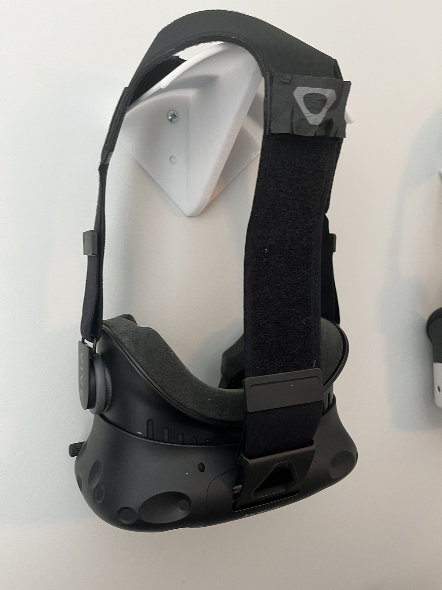 Miniatura 8 do modelo 3D Universal VR Headset Wall Mount