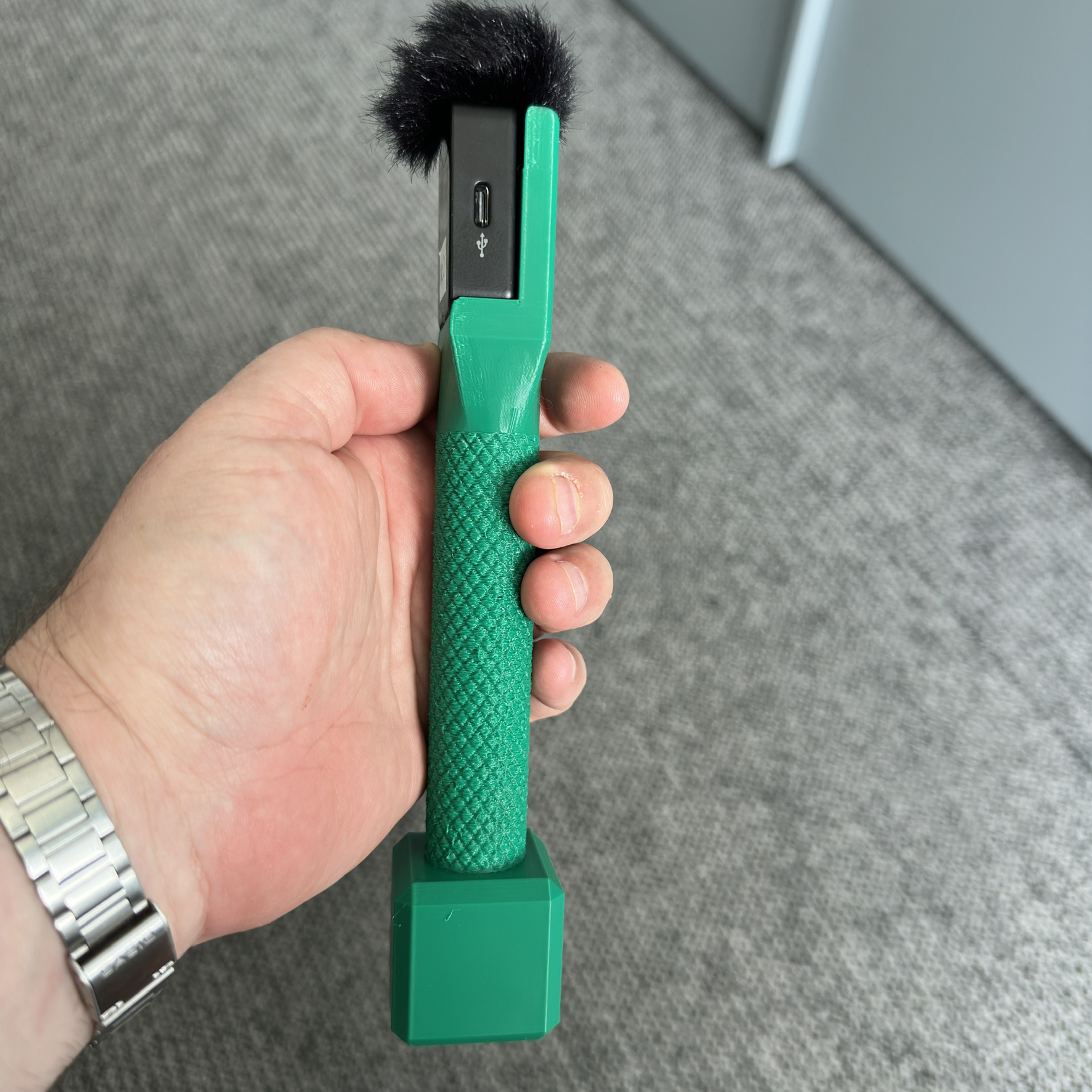 Interview Handle for Rode Wireless Go with box