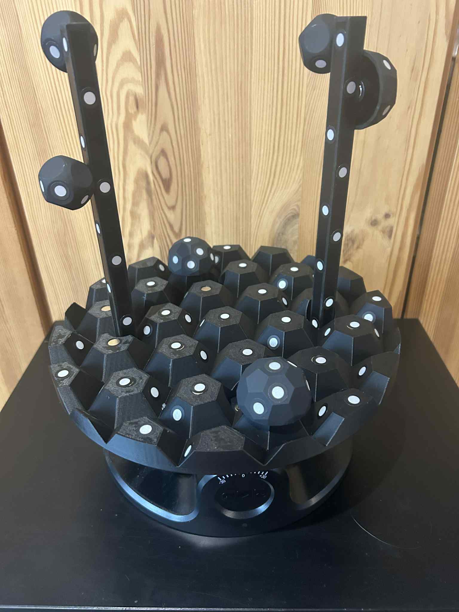 Magnetic Table for 3D Scanning