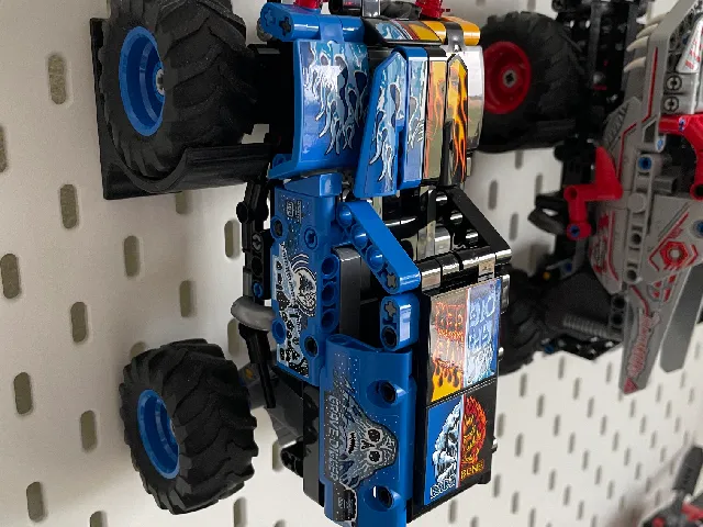 Skadis Monster truck JAM Lego bricks