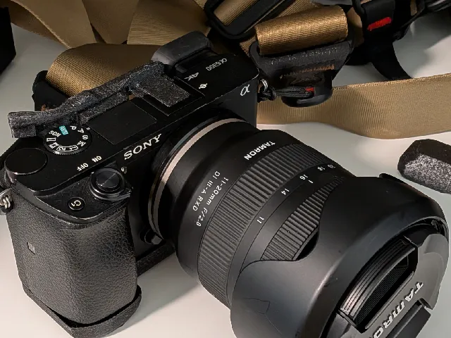 Sony a6300 Grip Extension with AirTag Slot