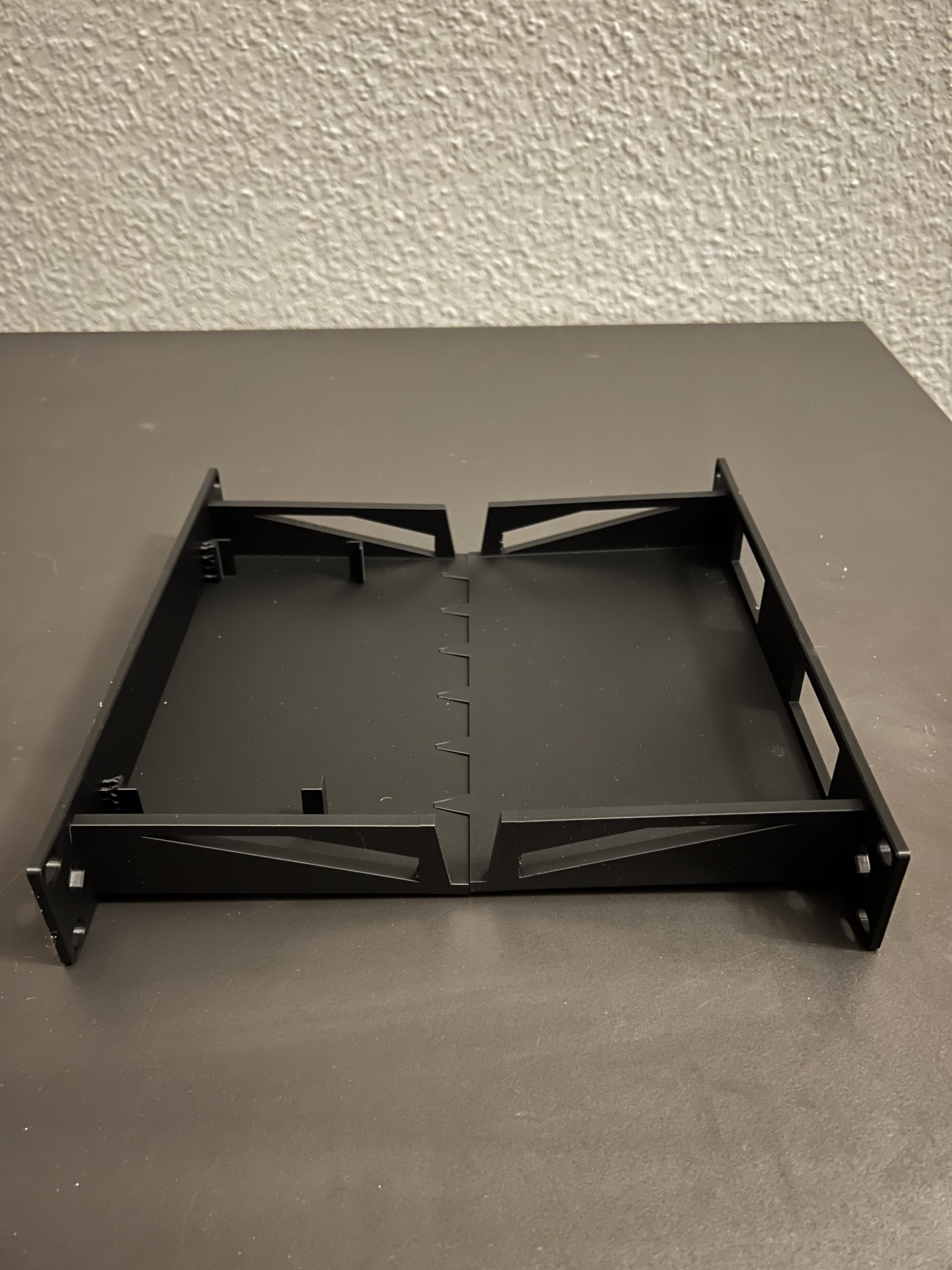 10'' Server-Rack Ground-Plate